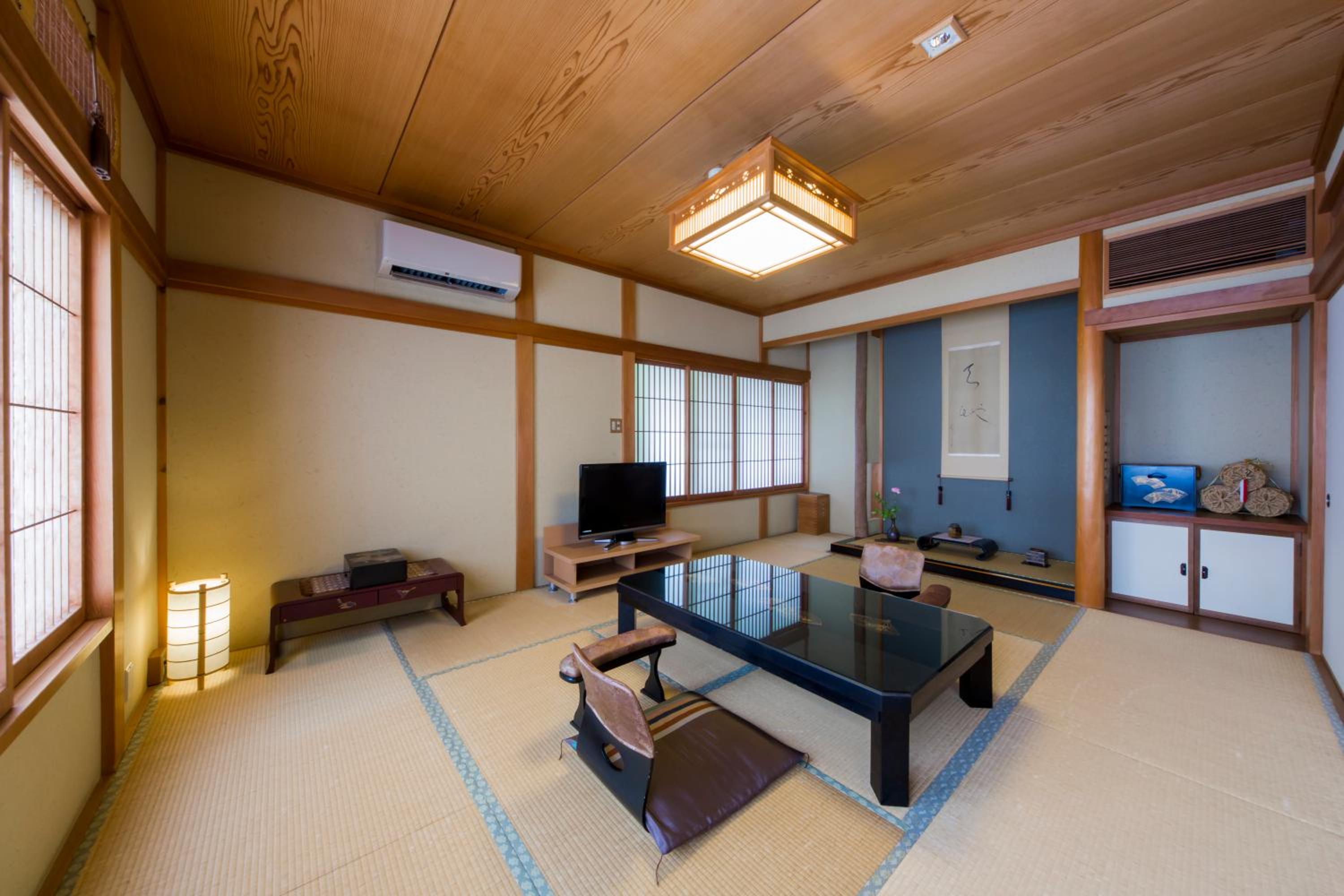 Twin Room with Bathroom