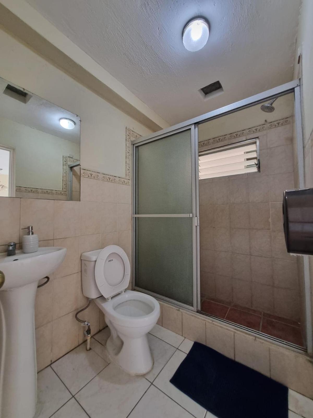 Double Room with Shared Bathroom photo 2