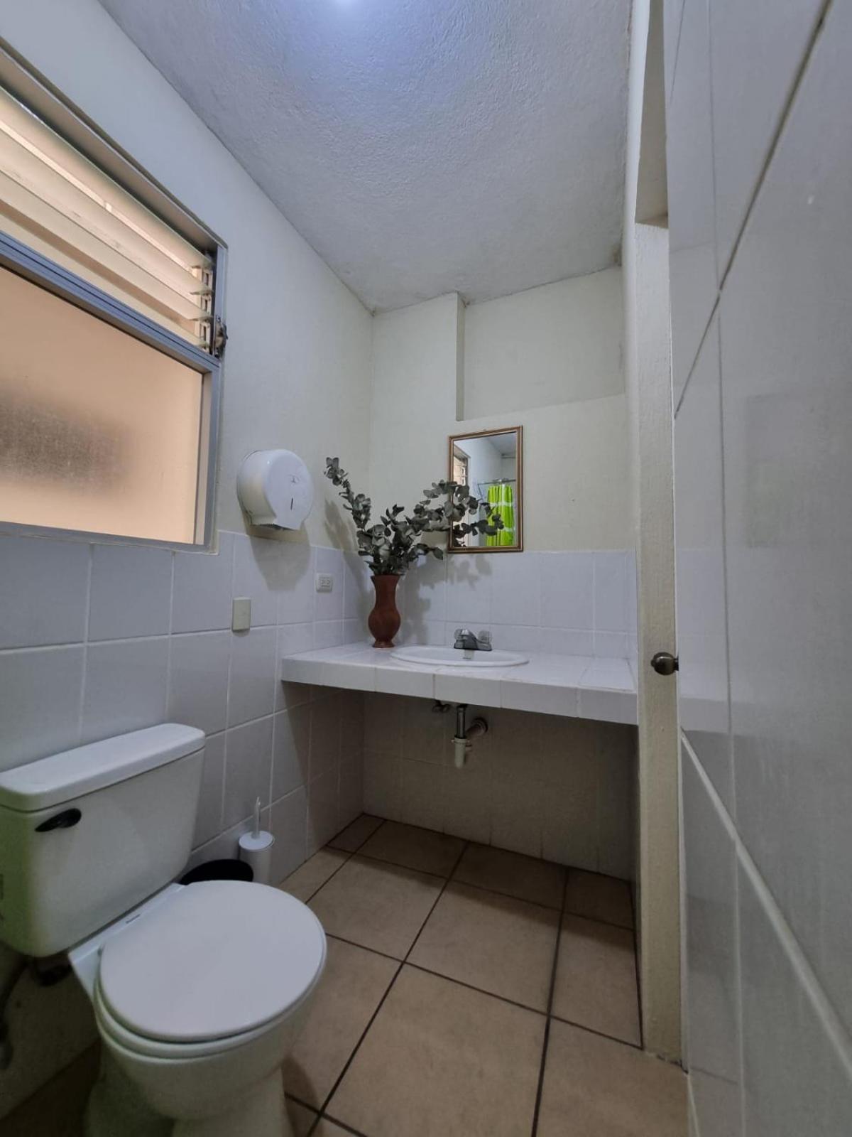 Single Room with Private Bathroom photo 2