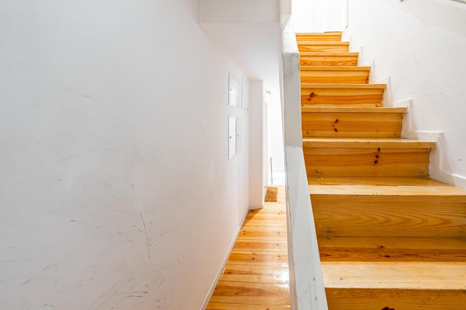 Apartment with Terrace - Photo 28