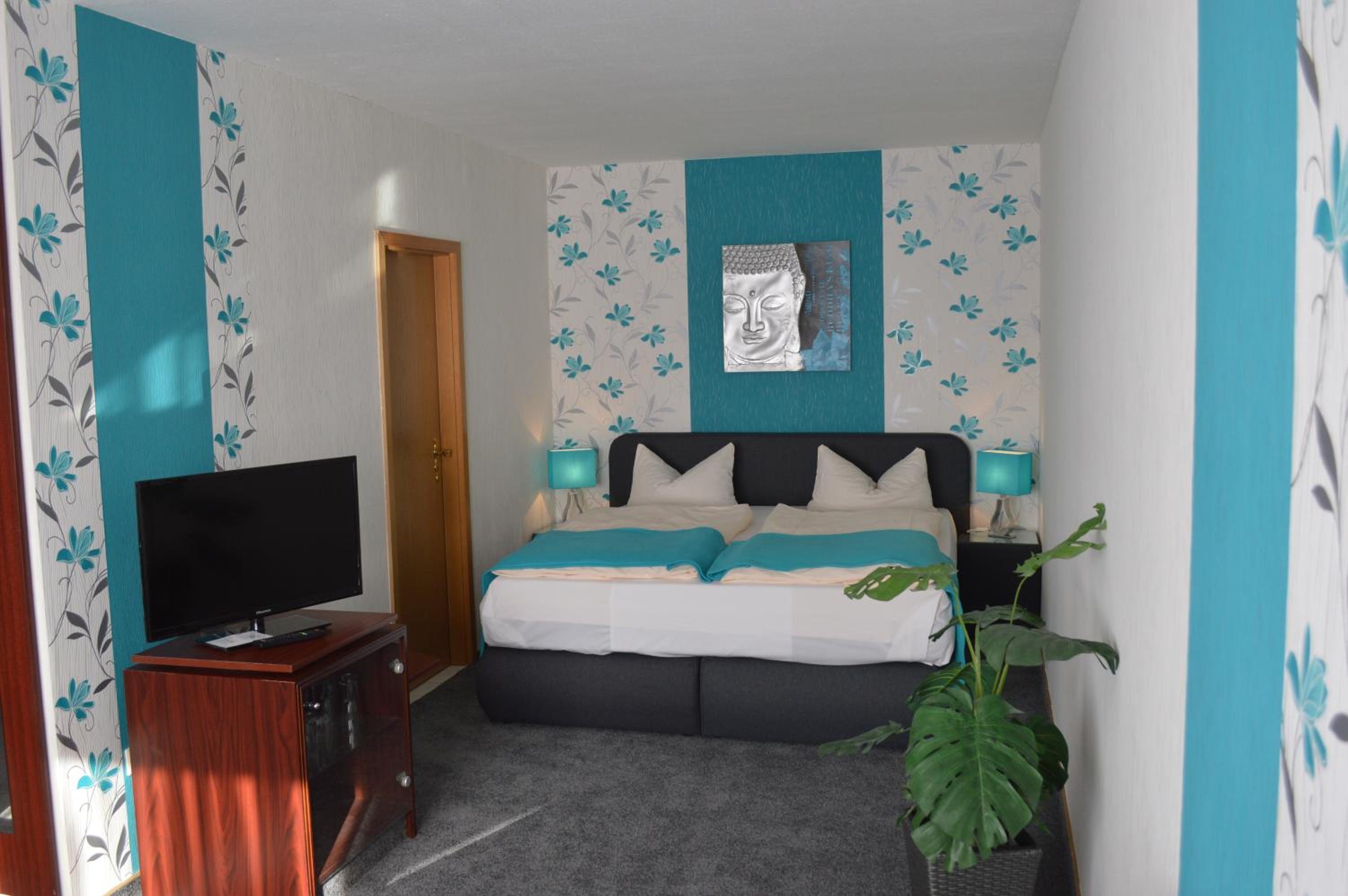 Standard Double Suite