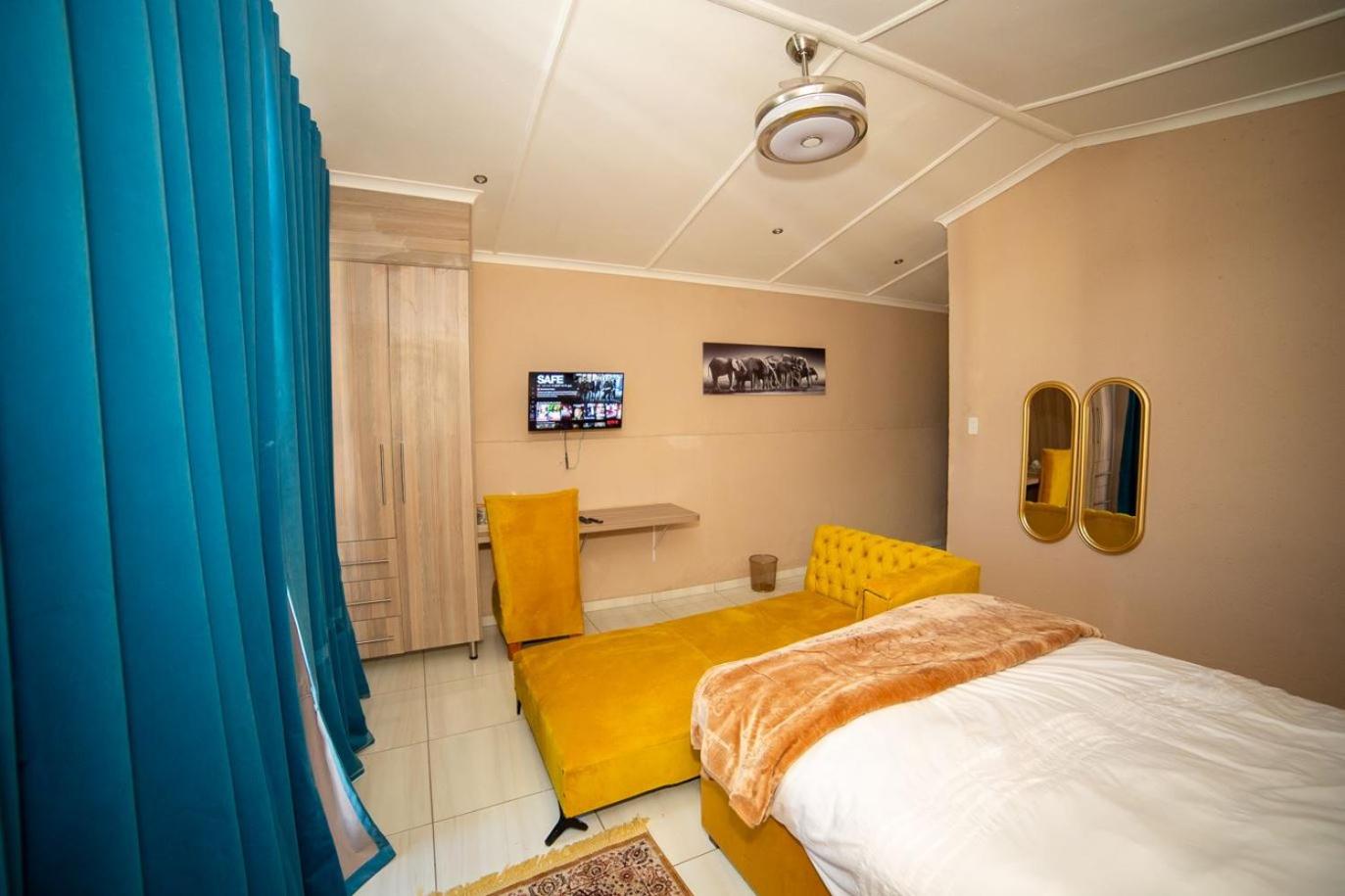Executive Suite photo 1