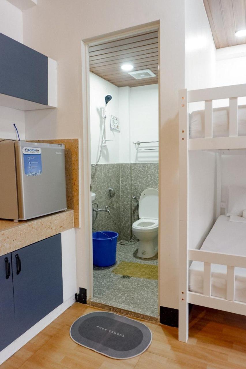 10-Bed Mixed Dormitory Room photo 2