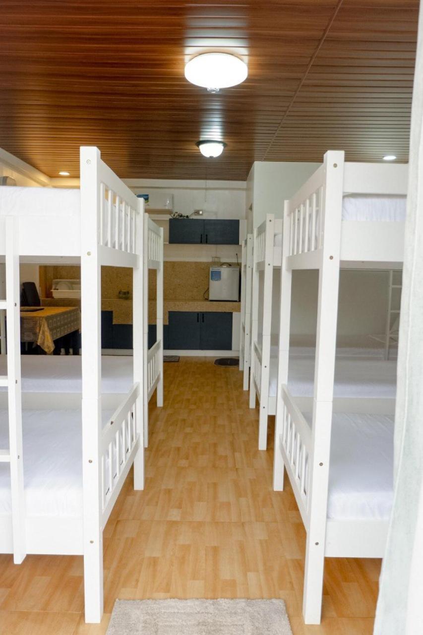 10-Bed Mixed Dormitory Room photo 3