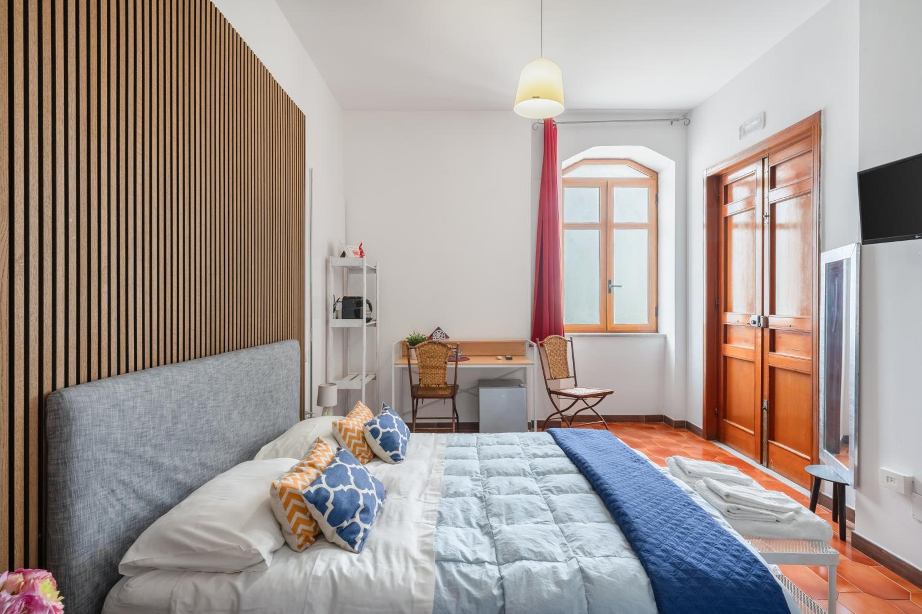 Double Room with Patio - Photo 8