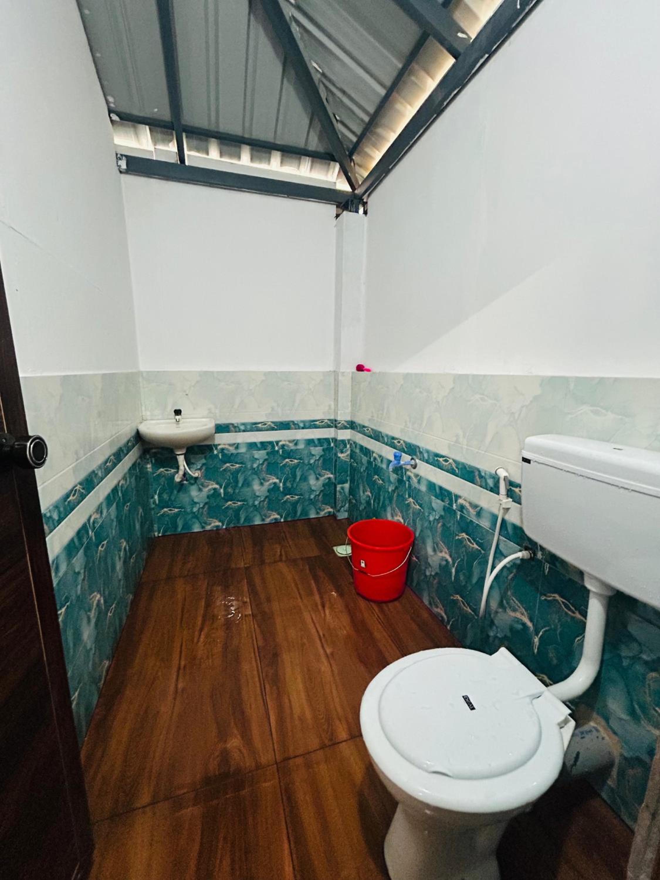 4-Bed Mixed Dormitory Room photo 3