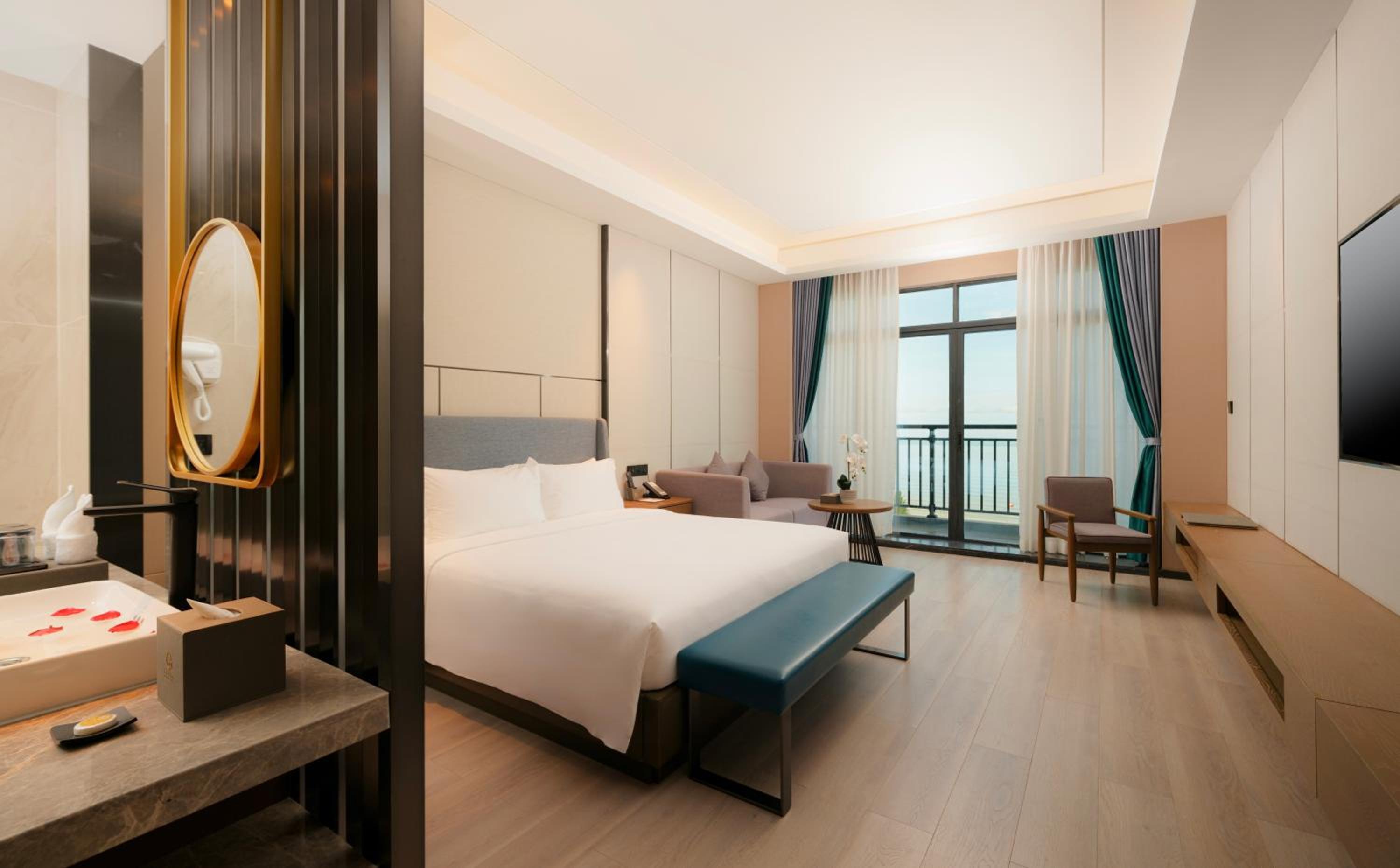 King Room with Sea View photo 1