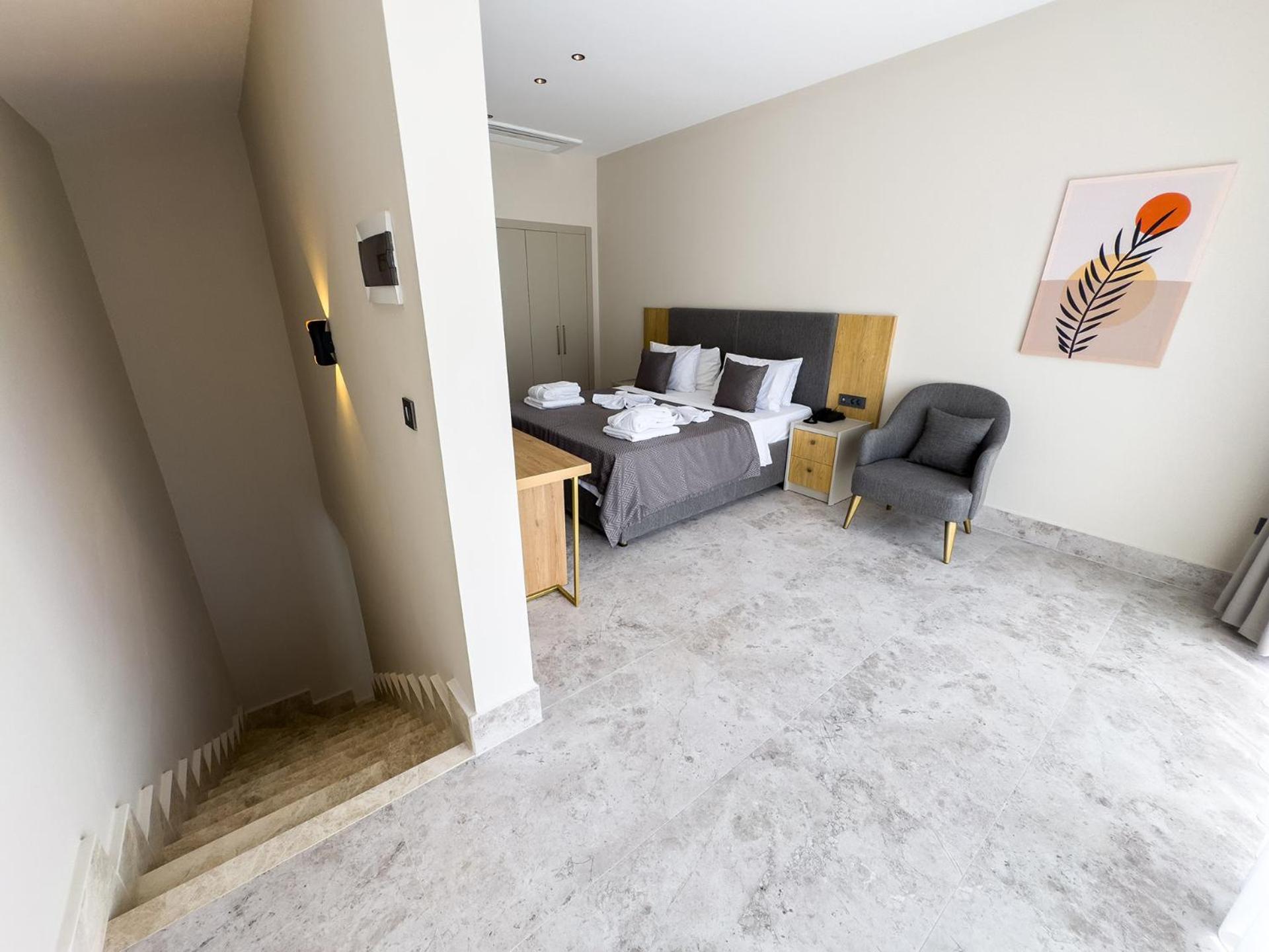 Duplex Suite - Photo 5