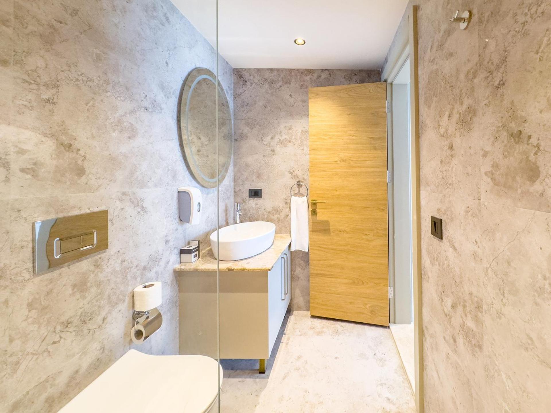 Duplex Suite - Photo 2