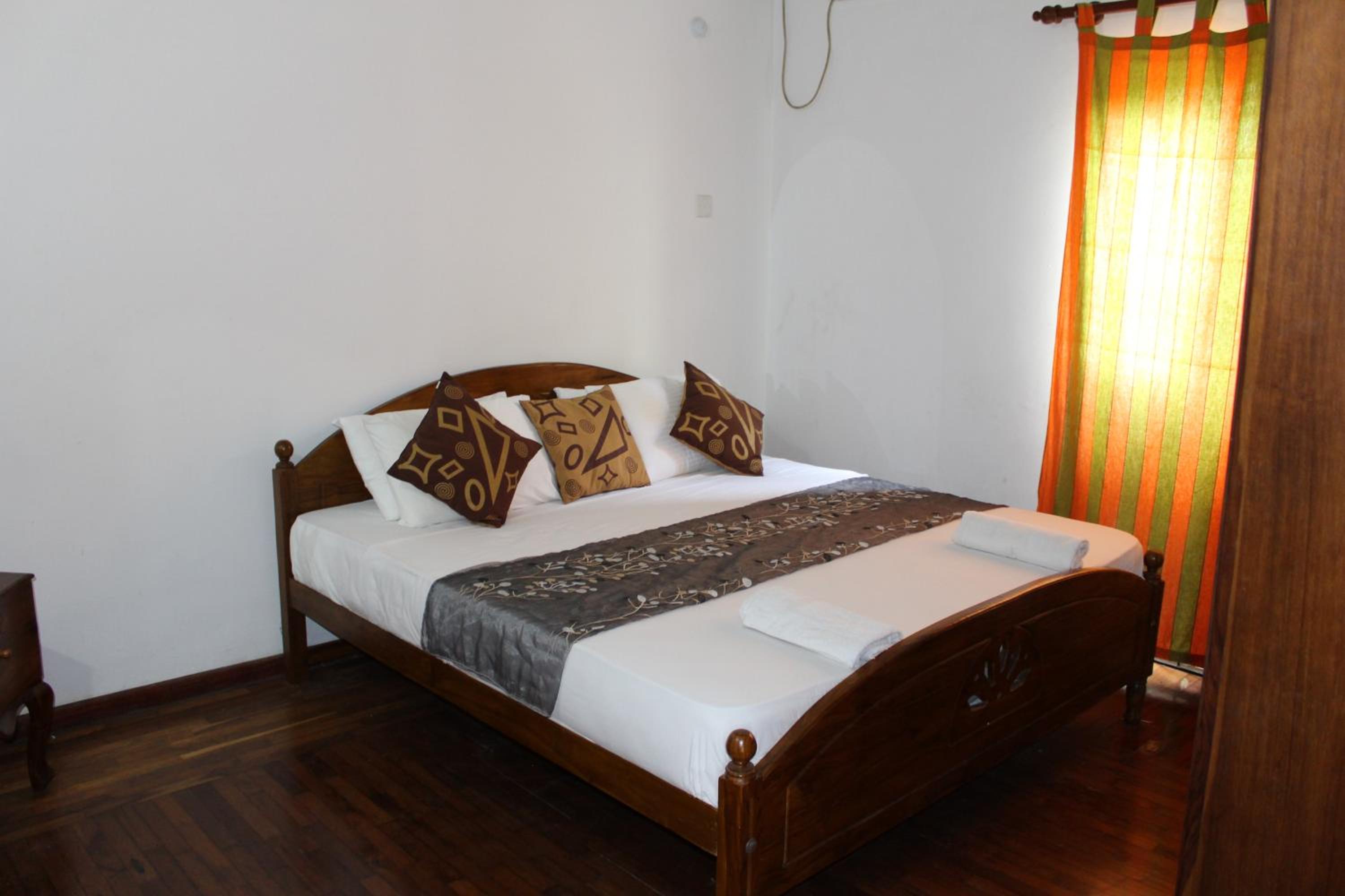Deluxe King Room photo 1