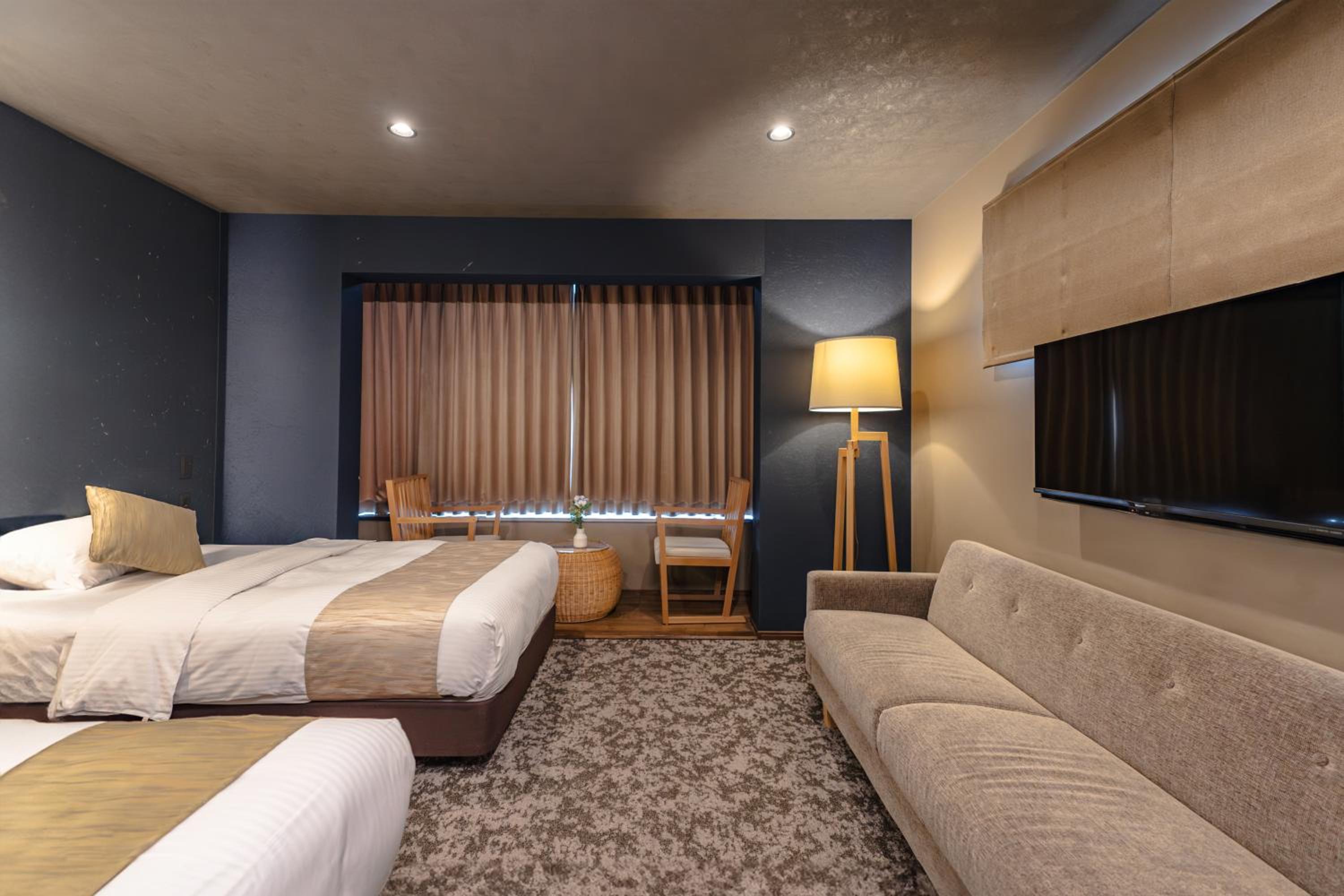 Double Room with Extra Bed - Photo 14