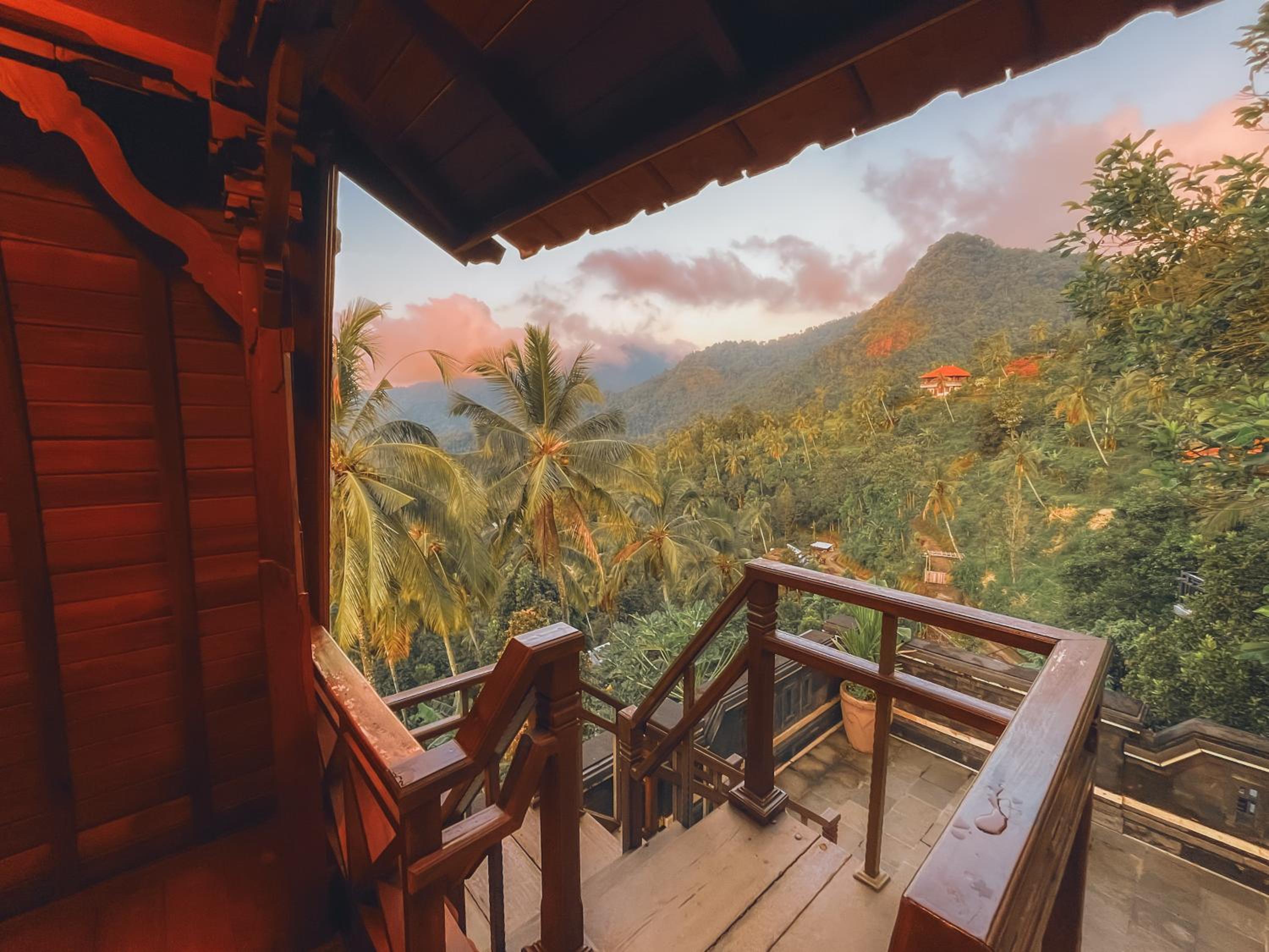 Traditional Balinese Lumbung House with Shared Toilet - Photo 34