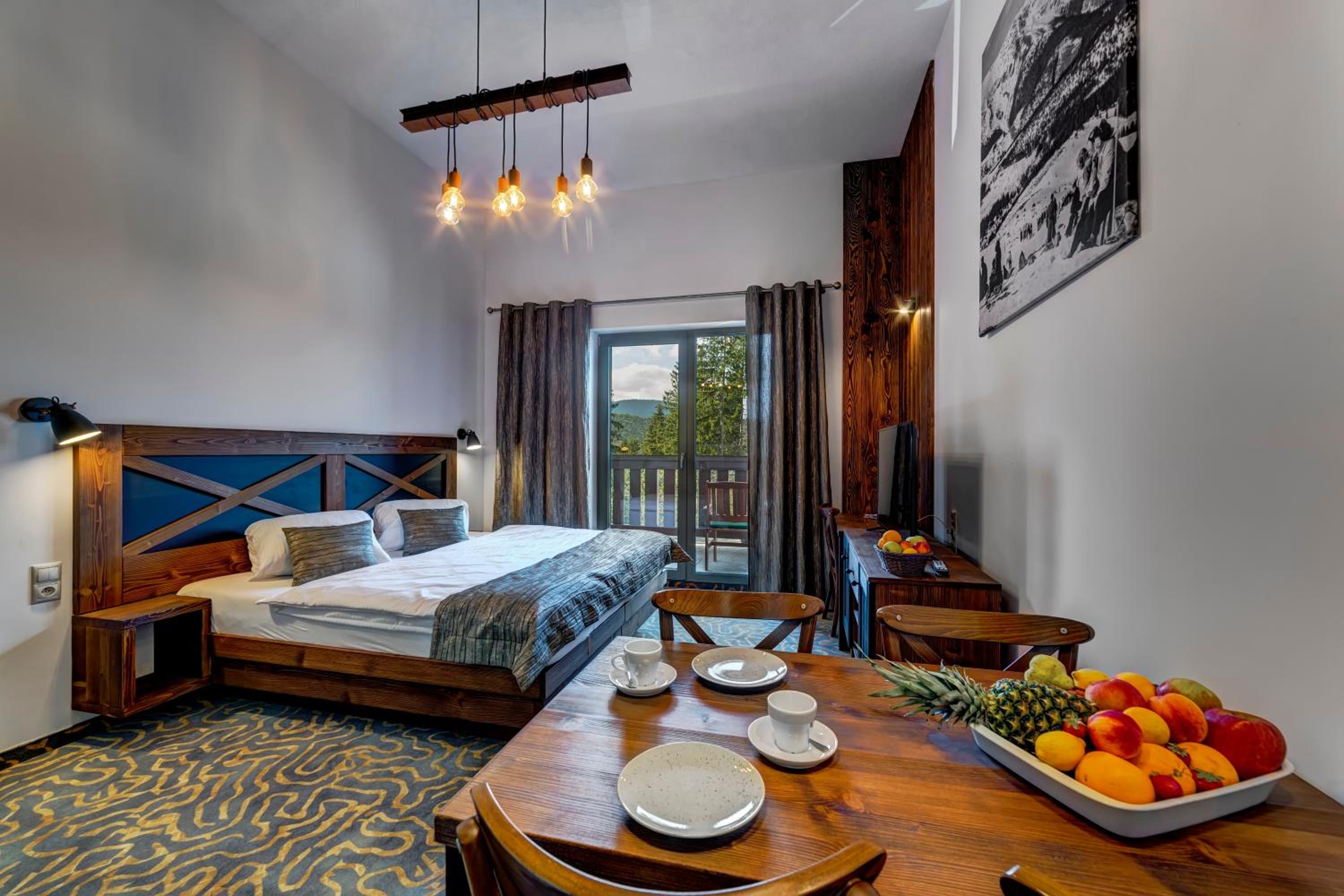 Room with Gallery and Balcony photo 3