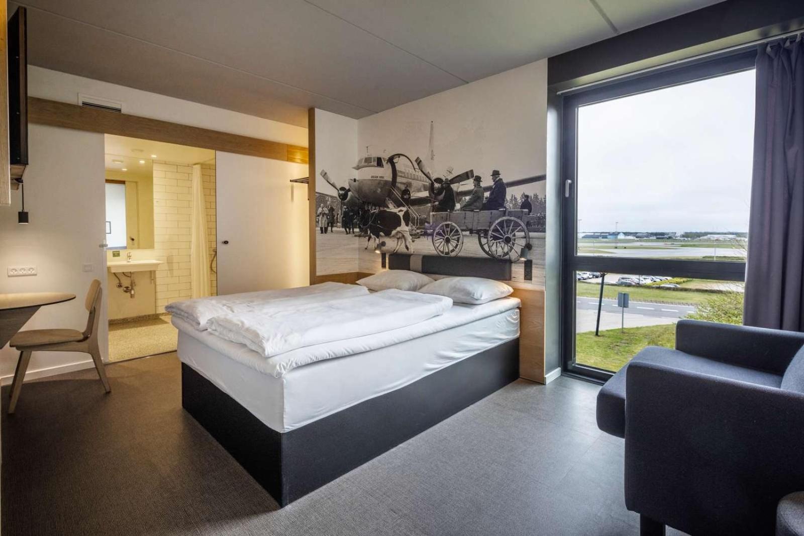 Standard Accessible Room - Photo 7