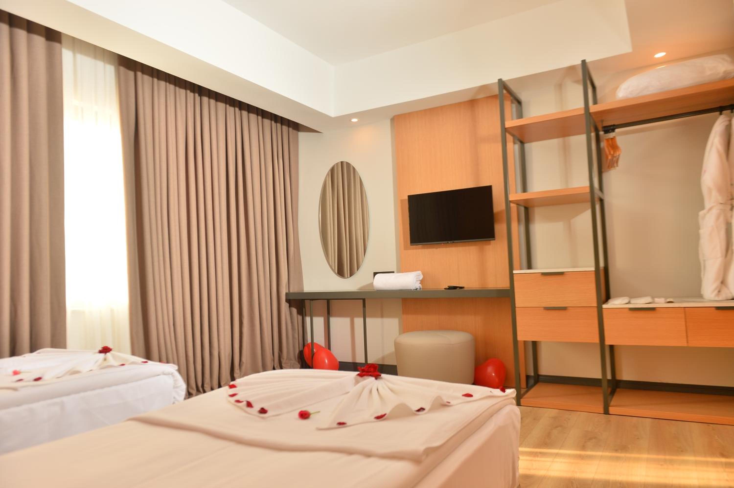 Deluxe Suite