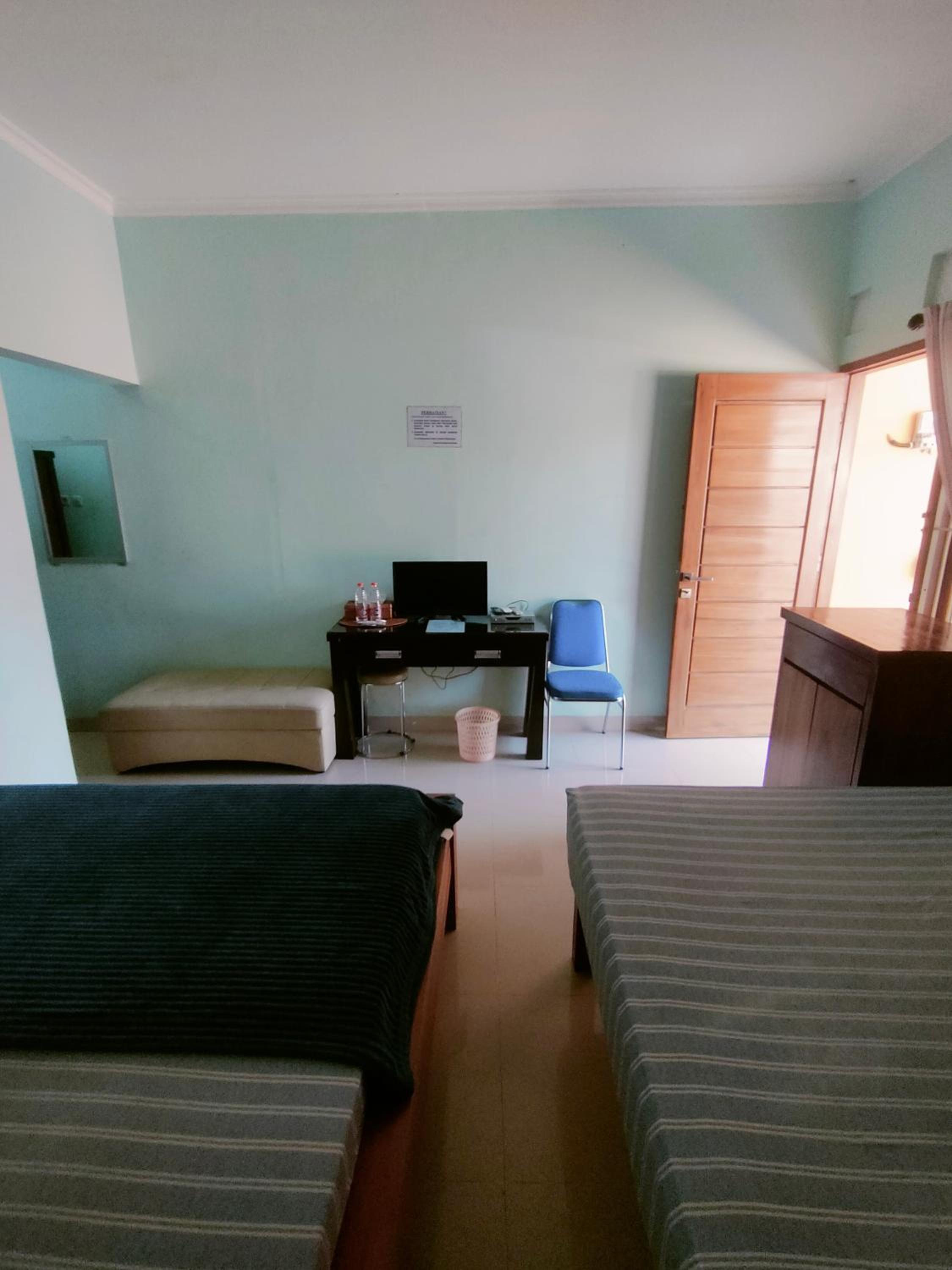 Deluxe Double Room (2 Adults + 1 Child) - Photo 3