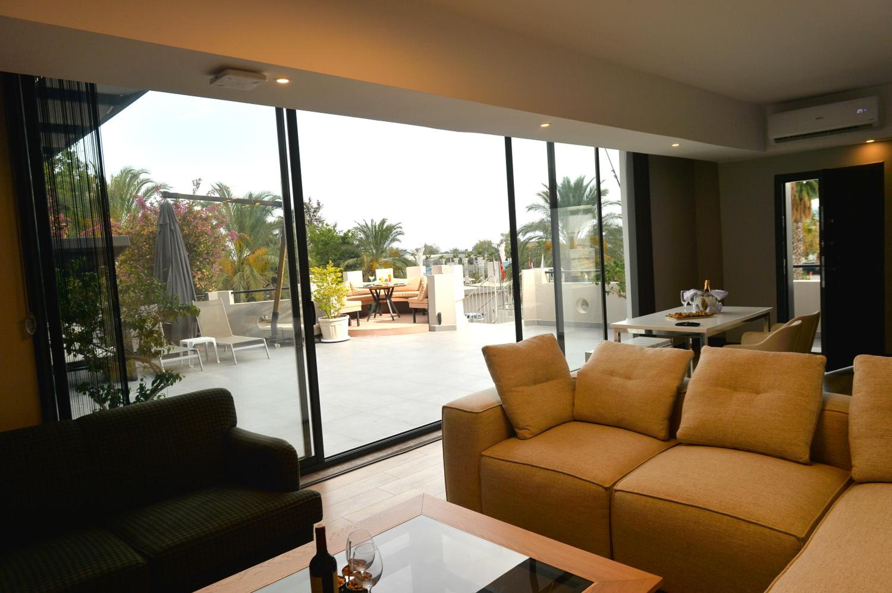 Deluxe Suite