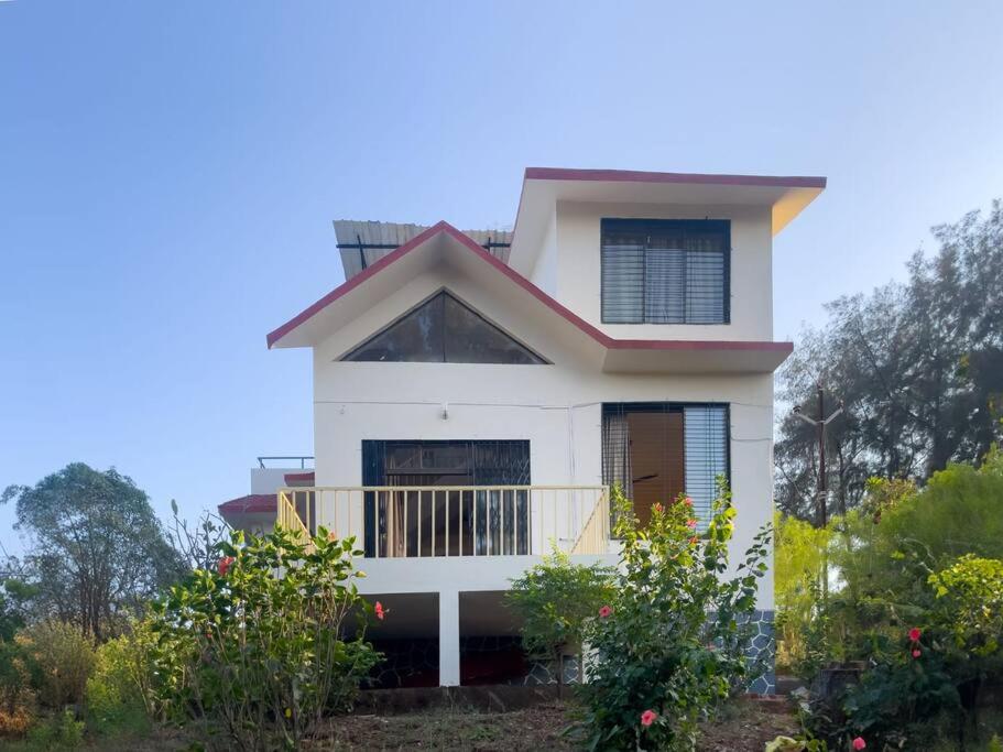 Villa photo 2
