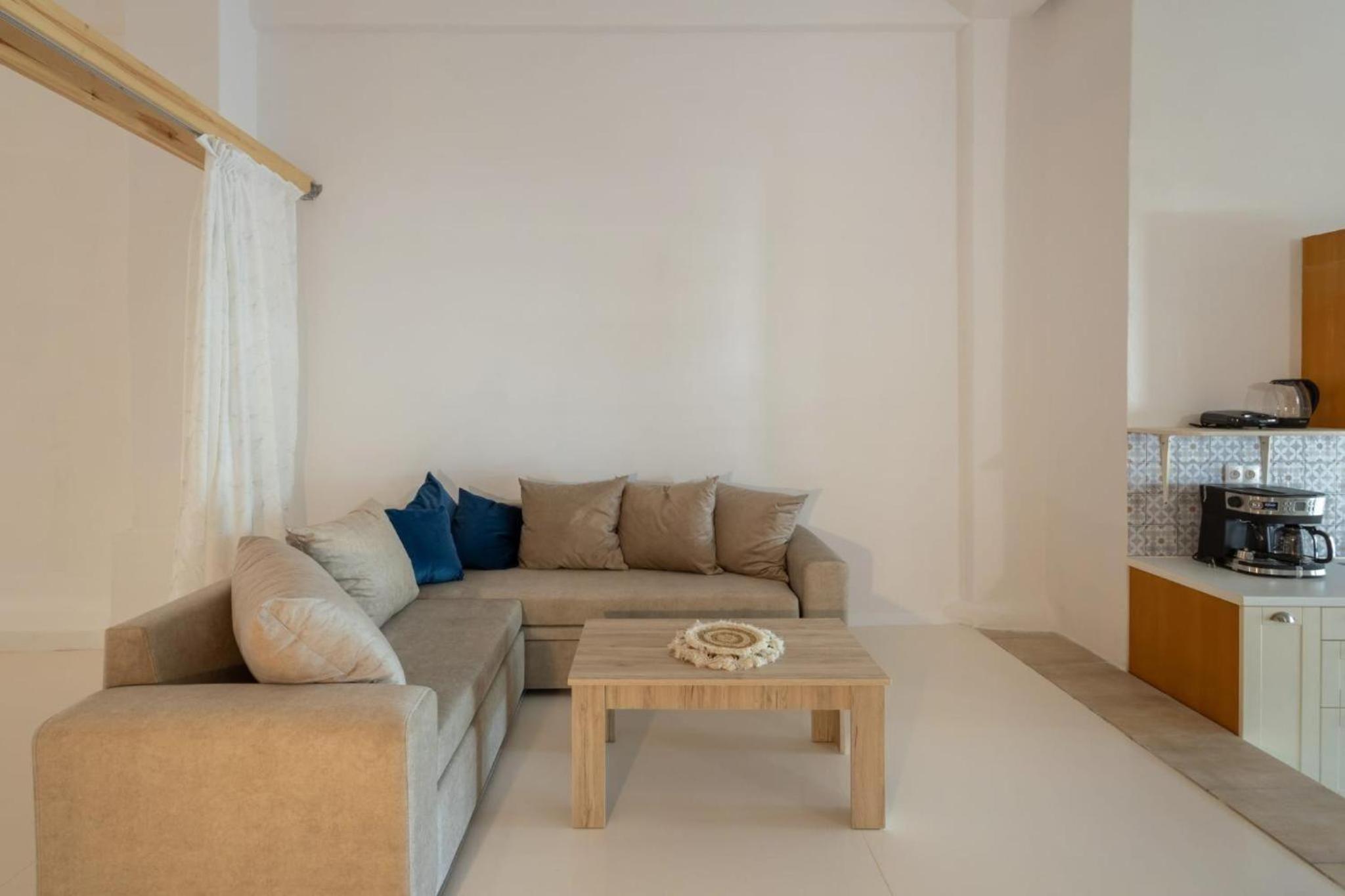Studio Apartment with Sea View