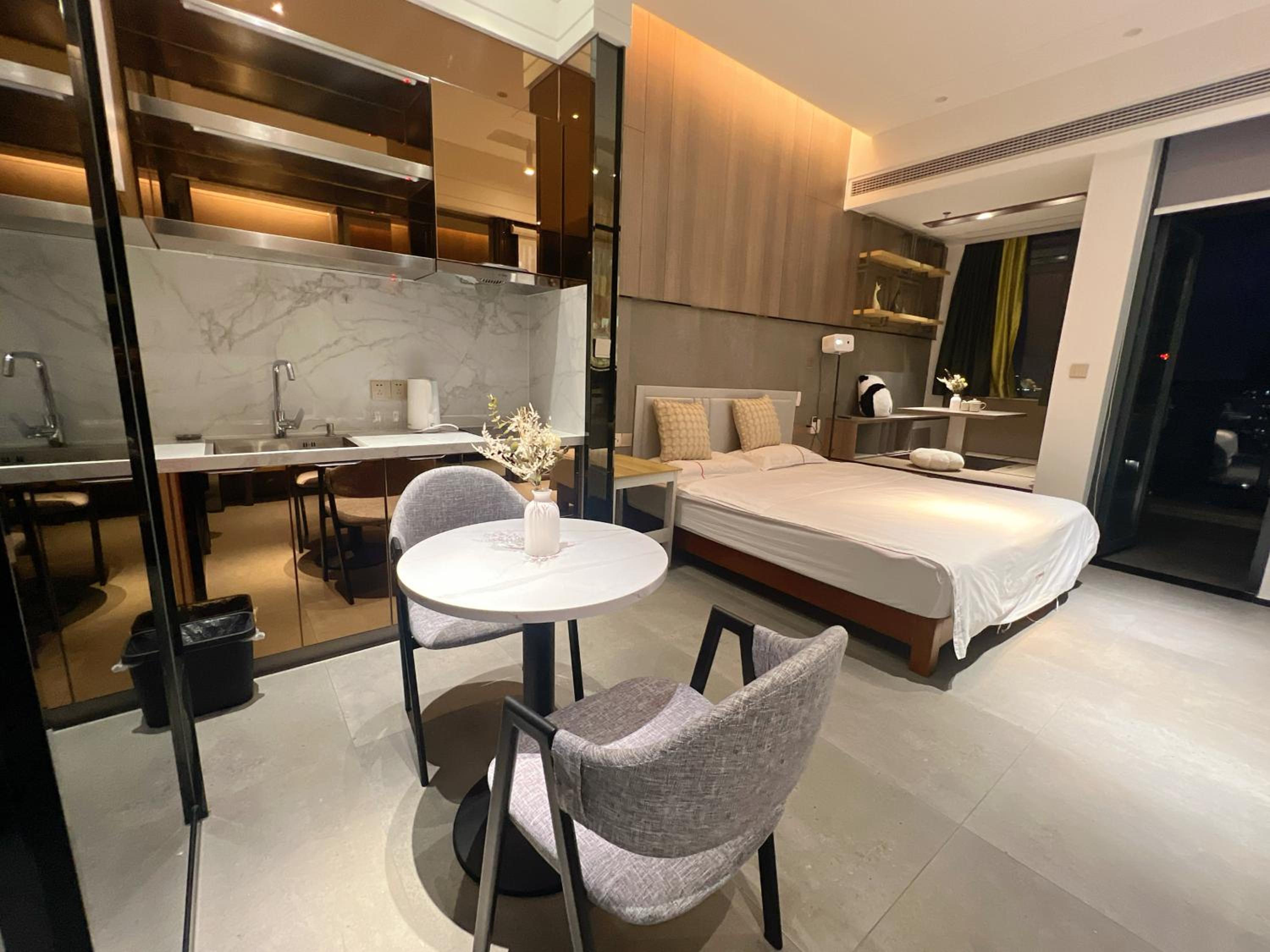 One-Bedroom Apartment with Balcony