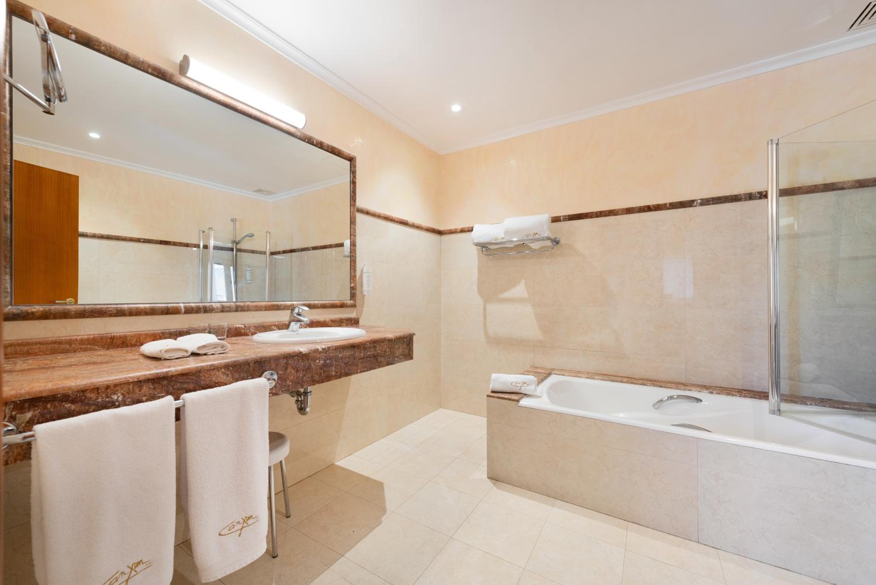 Premium Double Room photo 2