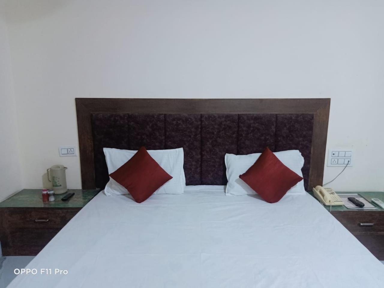 Budget Double Room photo 3
