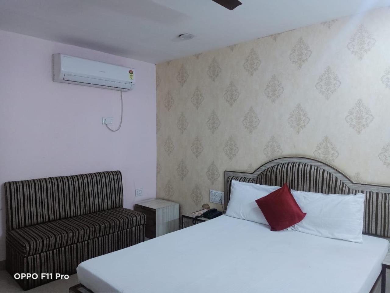 Budget Double Room photo 2