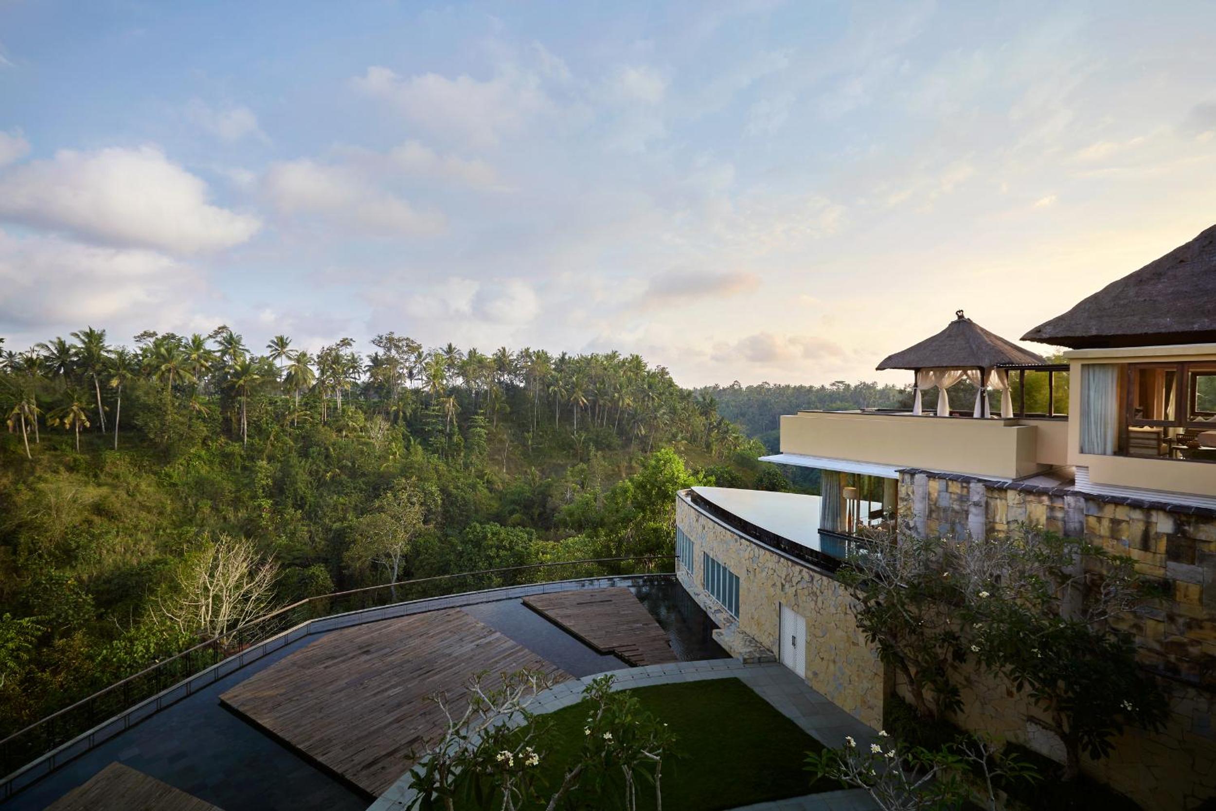 Three-Bedroom Villa with Private Pool and Afternoon Tea - Photo 3