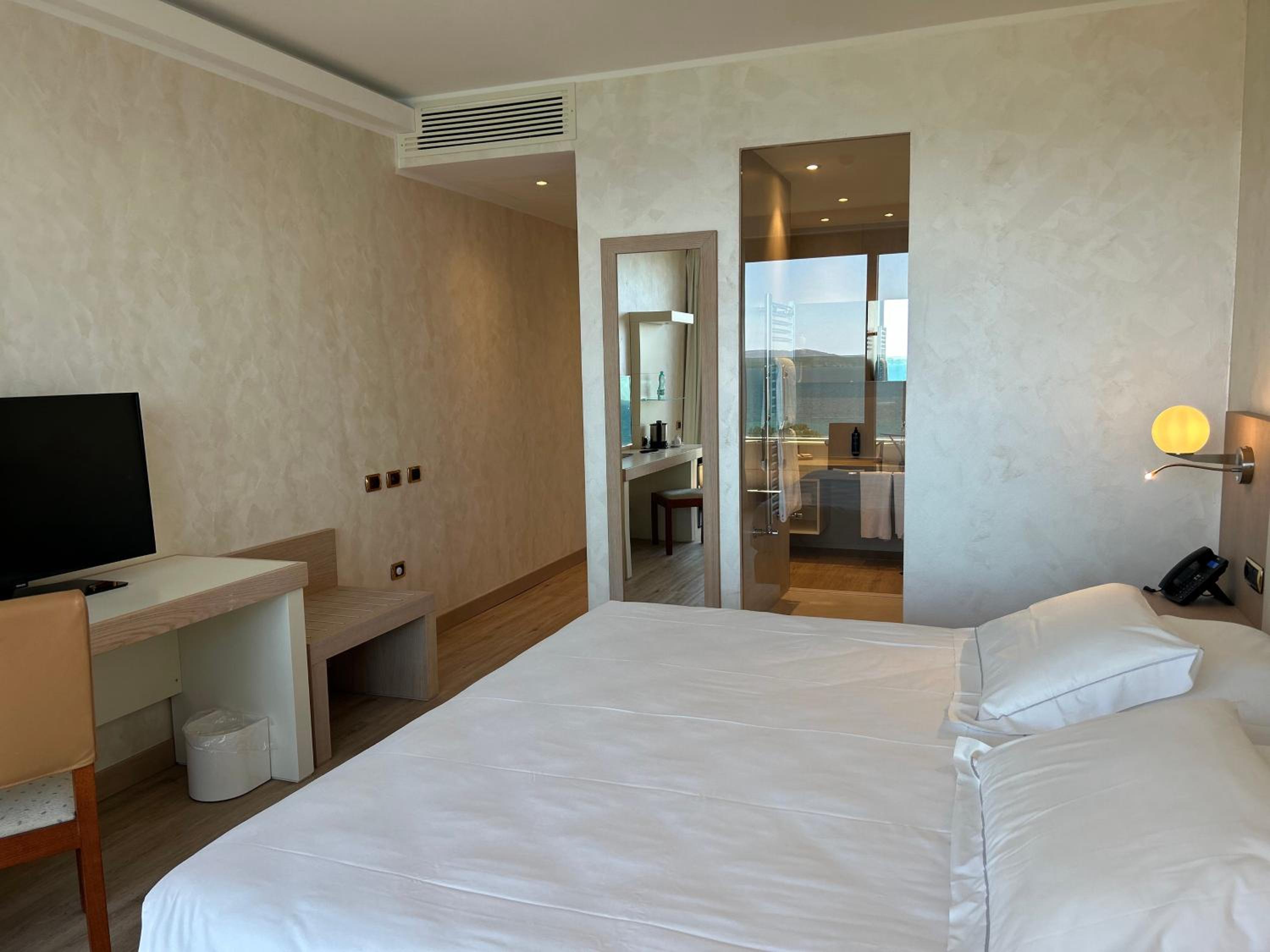 Double Room with Panoramic Sea View photo 2