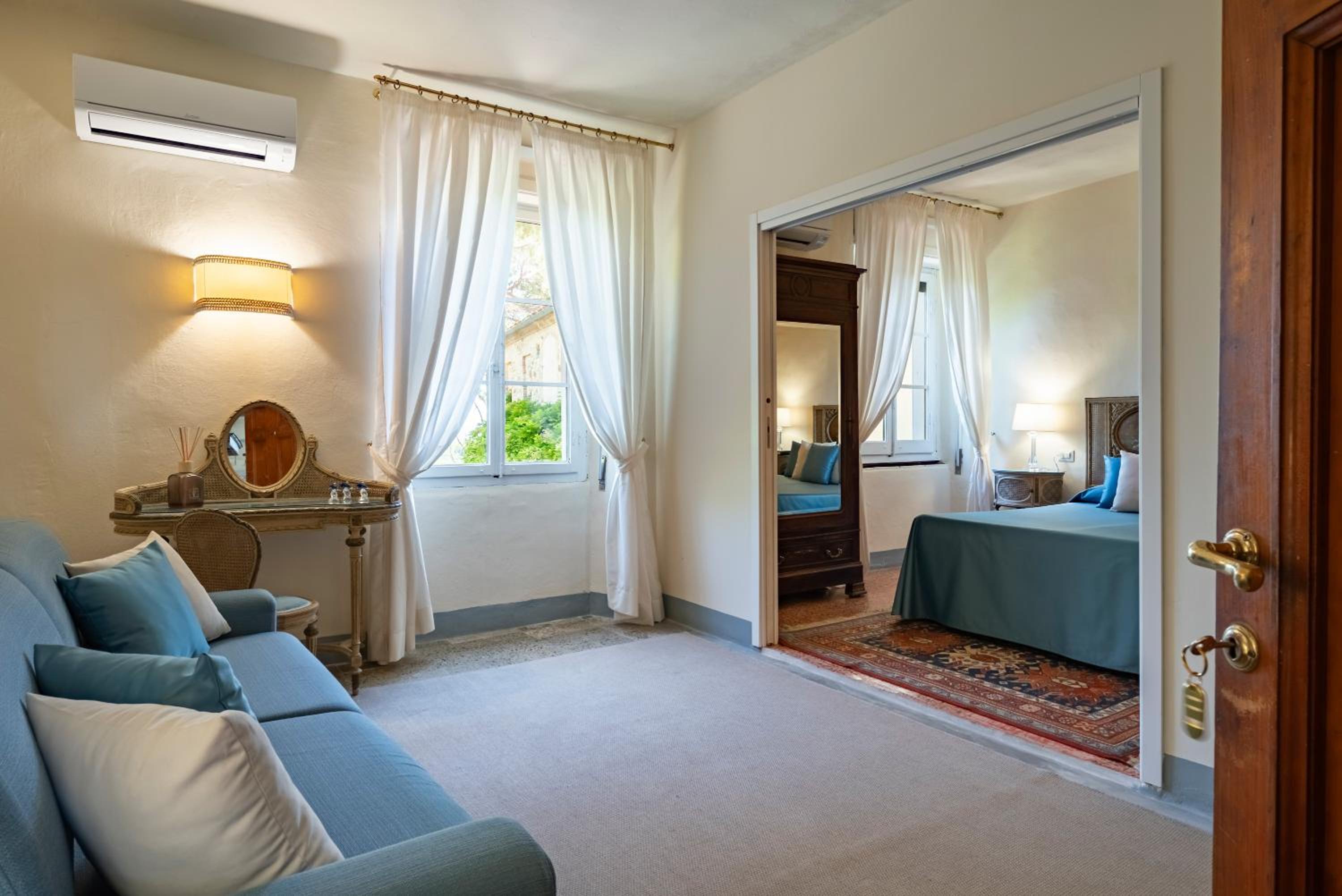 Junior Suite with Garden View - Photo 6