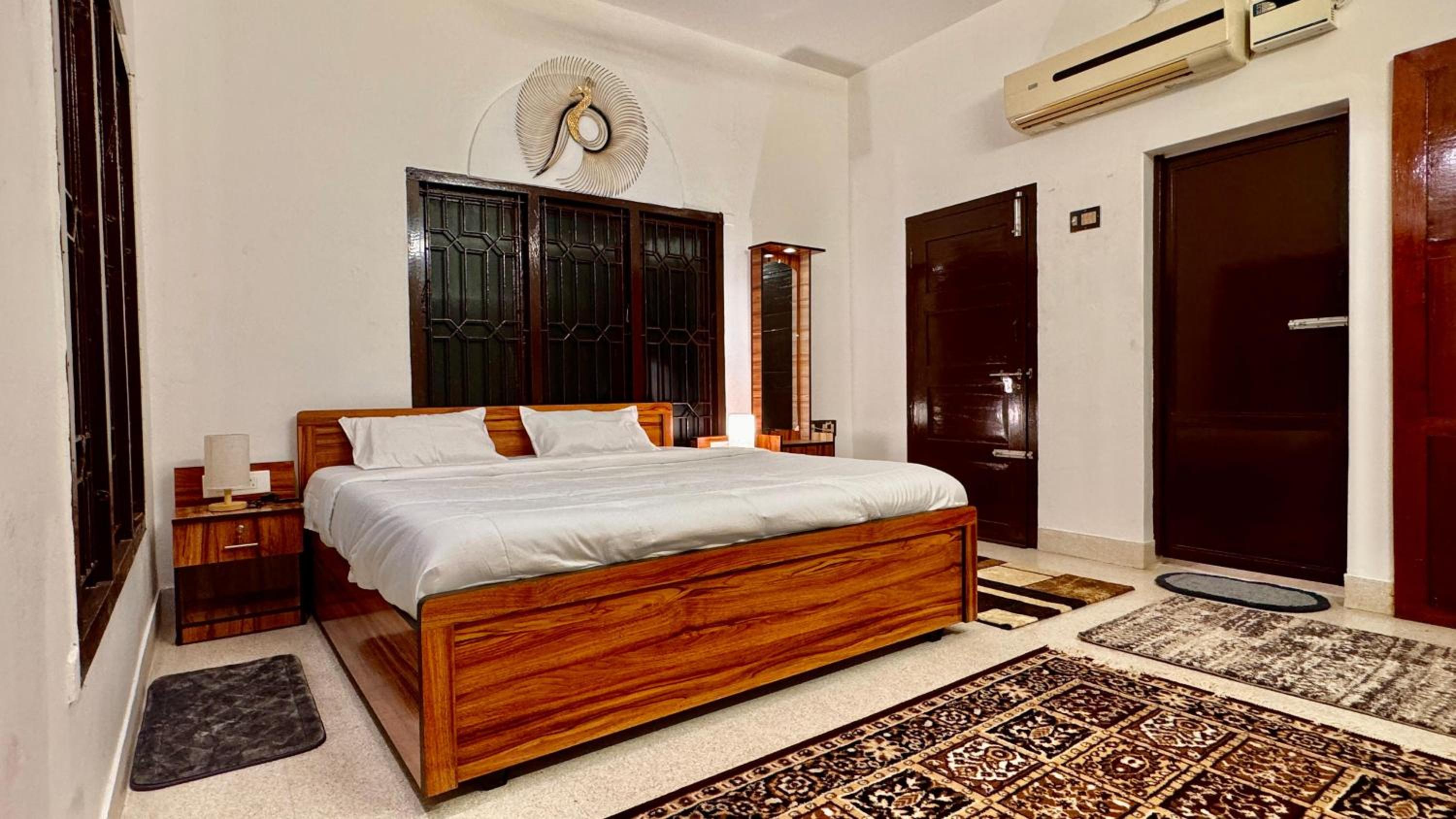 Four-Bedroom House photo 3
