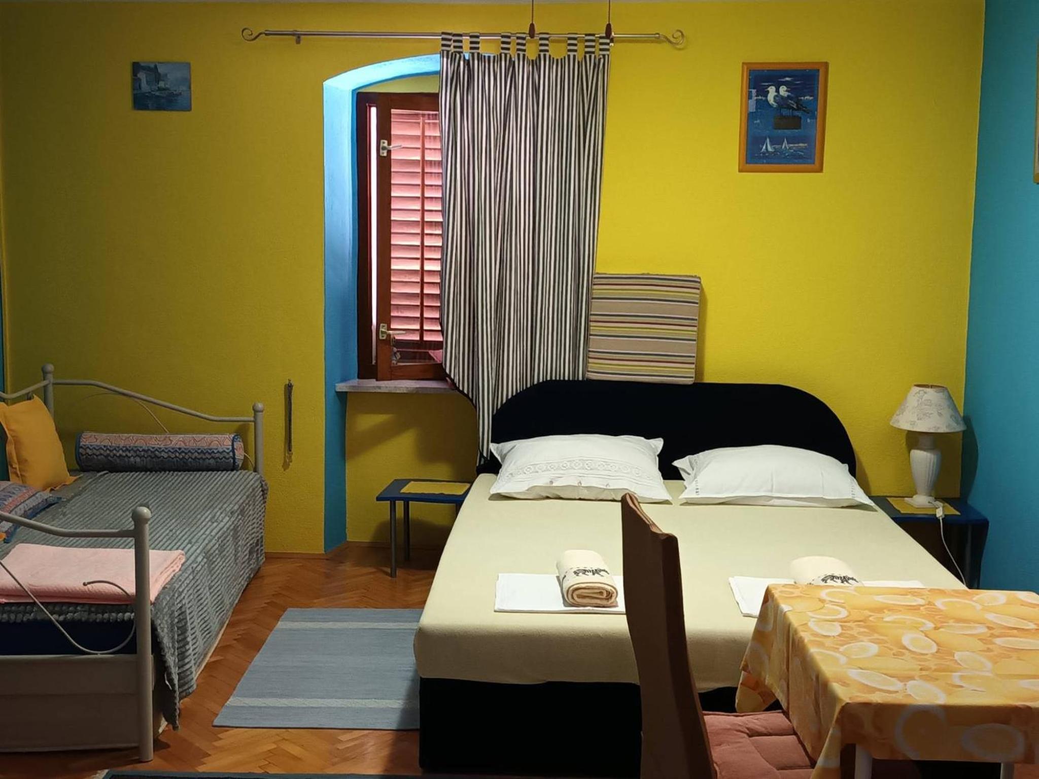 Studio Apartment with Terrace
