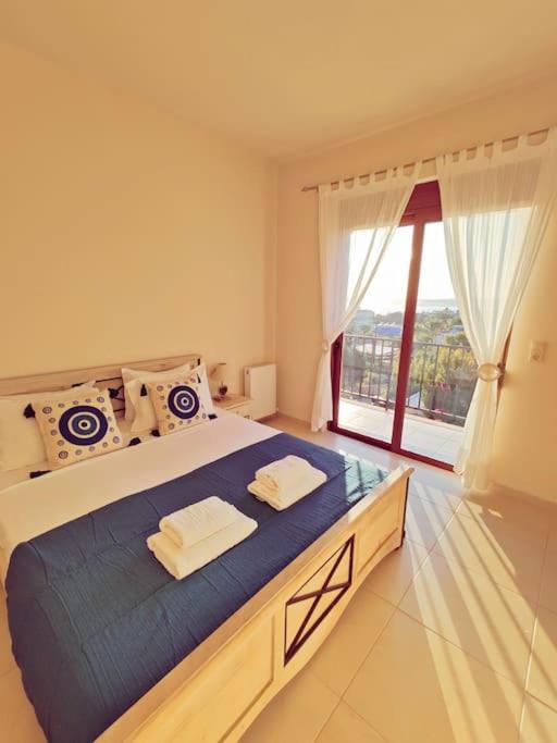 Three-Bedroom Villa photo 3