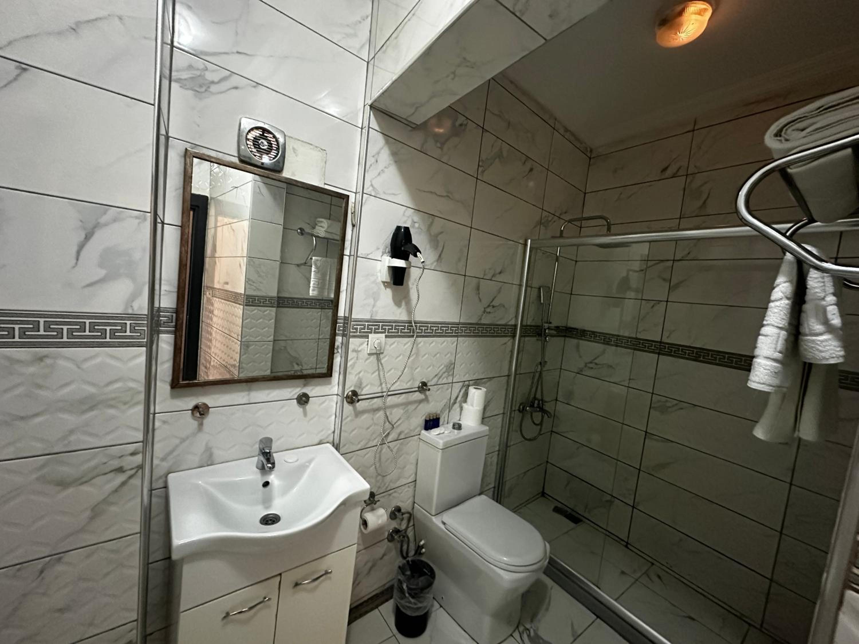 Standard Double or Twin Room photo 2