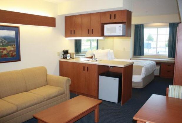Queen Suite