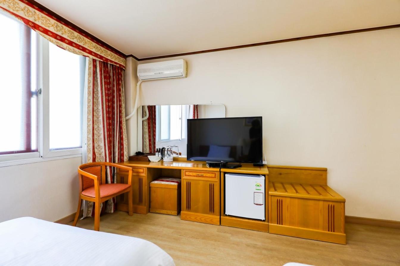 Standard Double Room - Photo 4