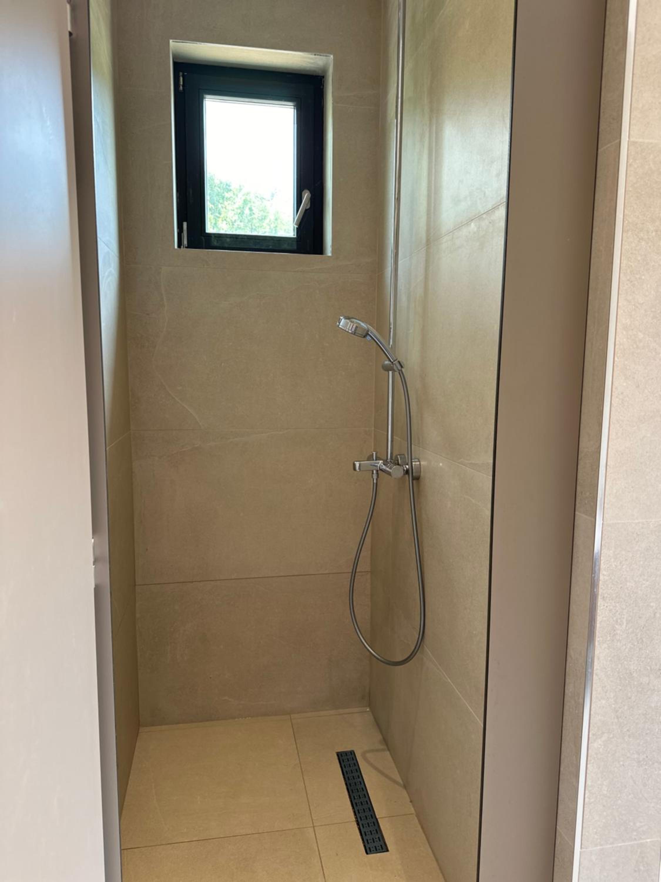 Tent with Shared Bathroom photo 3