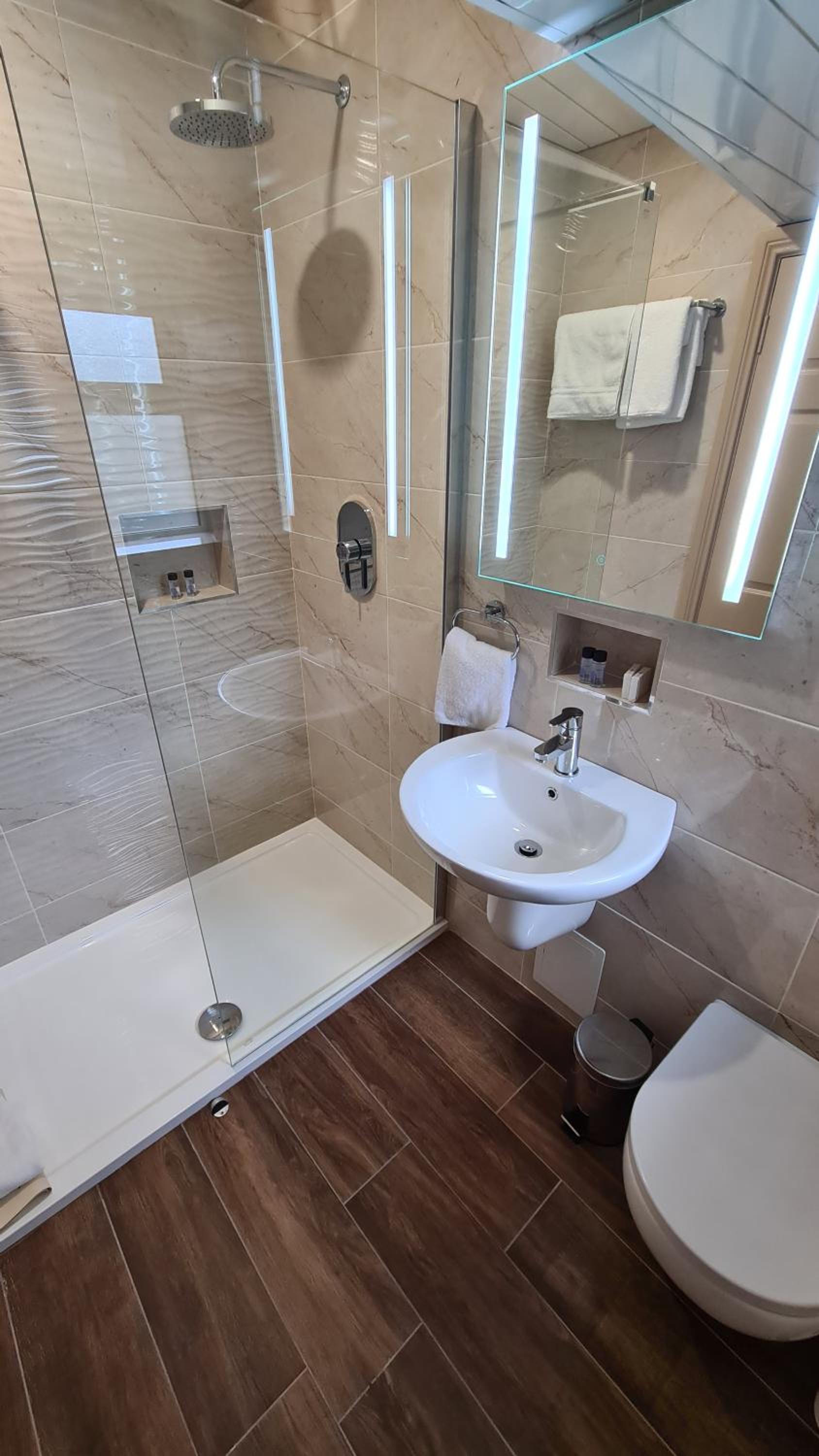 Double or Twin Room photo 2
