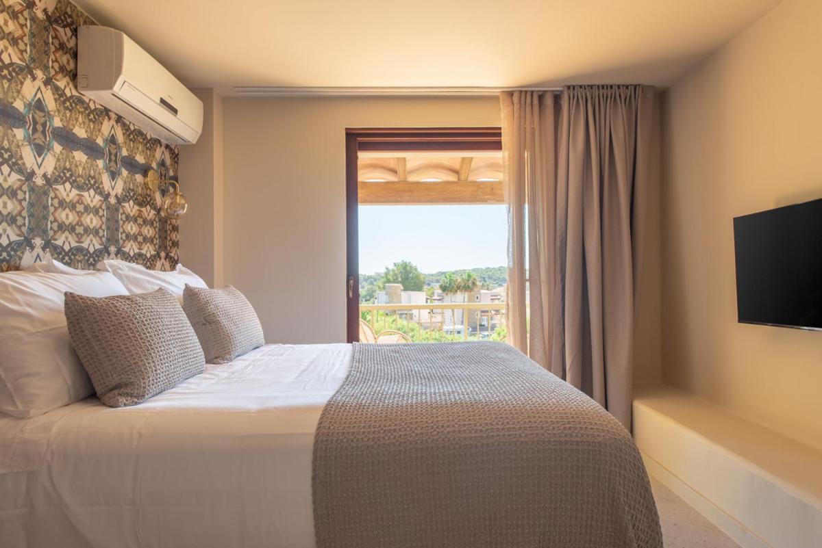 Double Room with Balcony photo 2