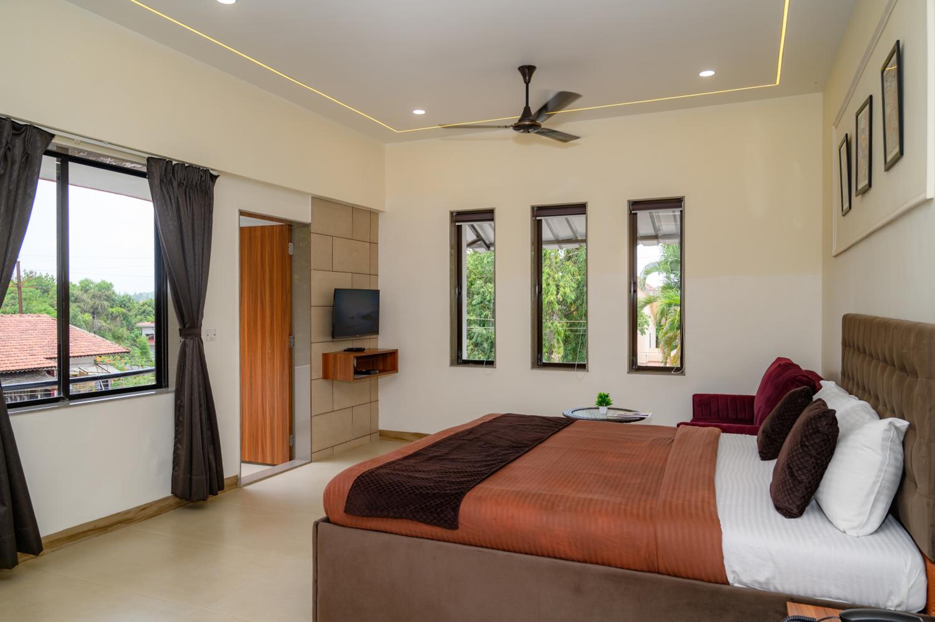 Signature Room with Balcony photo 1