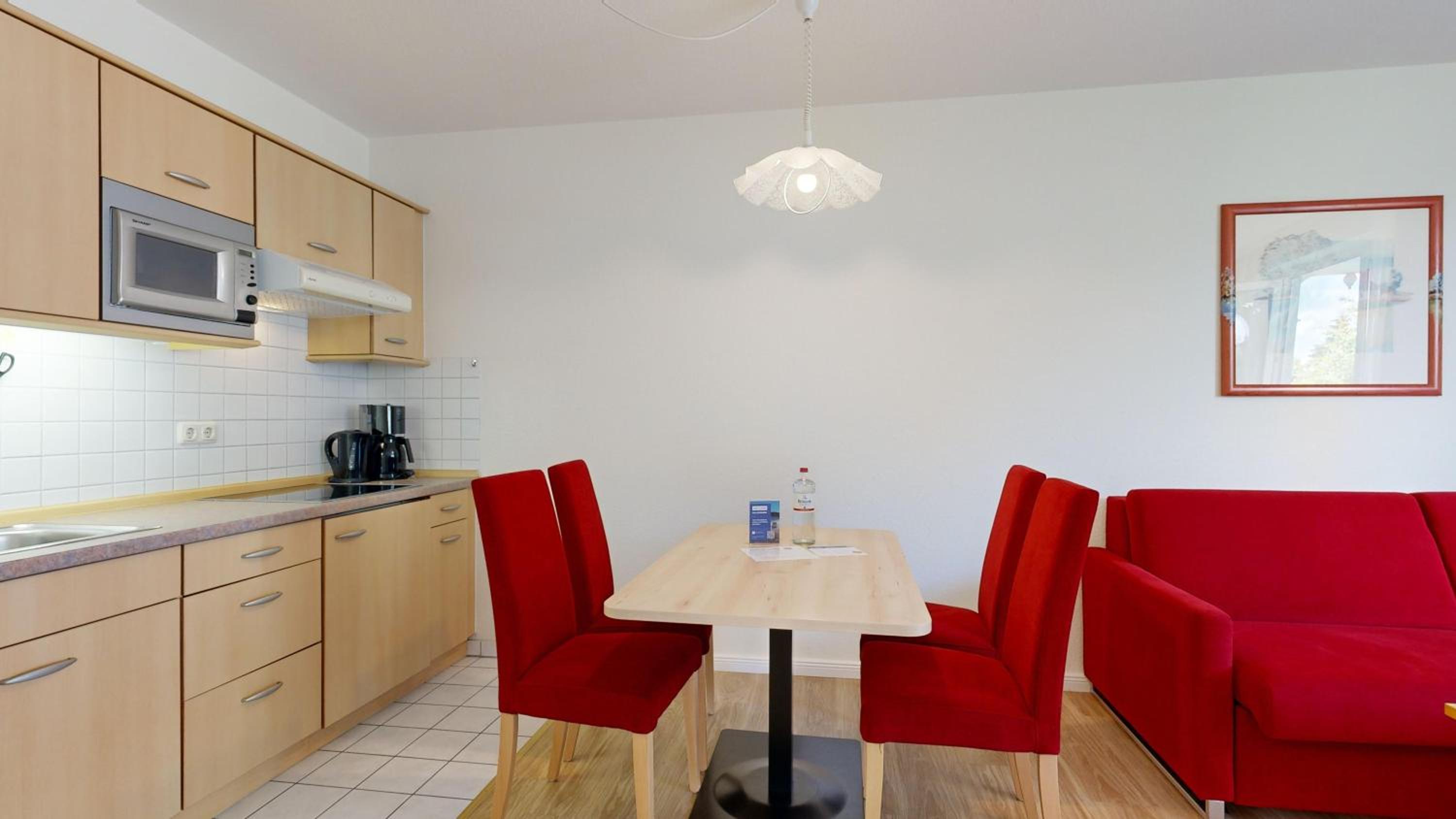 One-Bedroom Apartment with Balcony - 13 photo 2