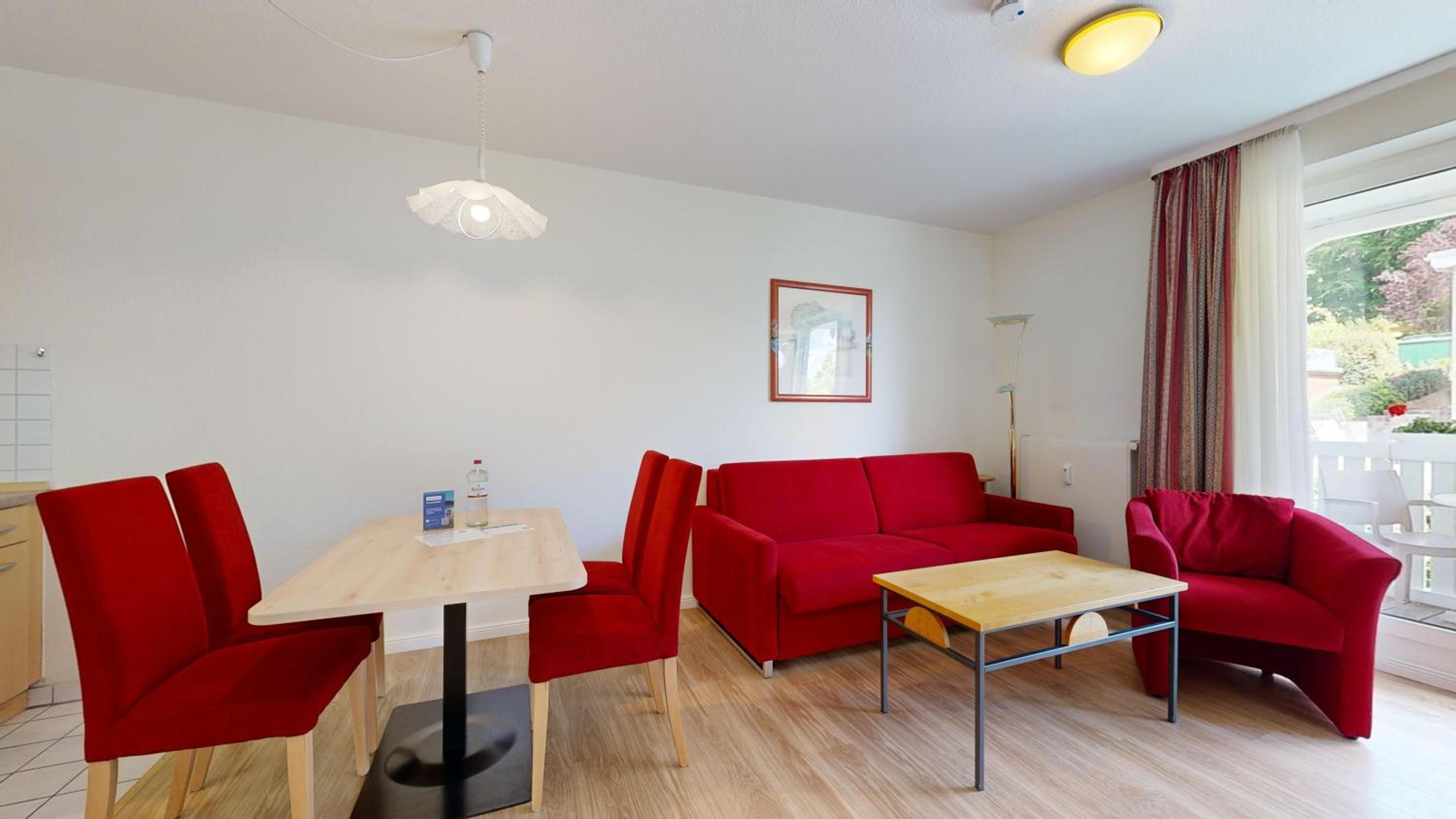 One-Bedroom Apartment with Balcony - 13 photo 3
