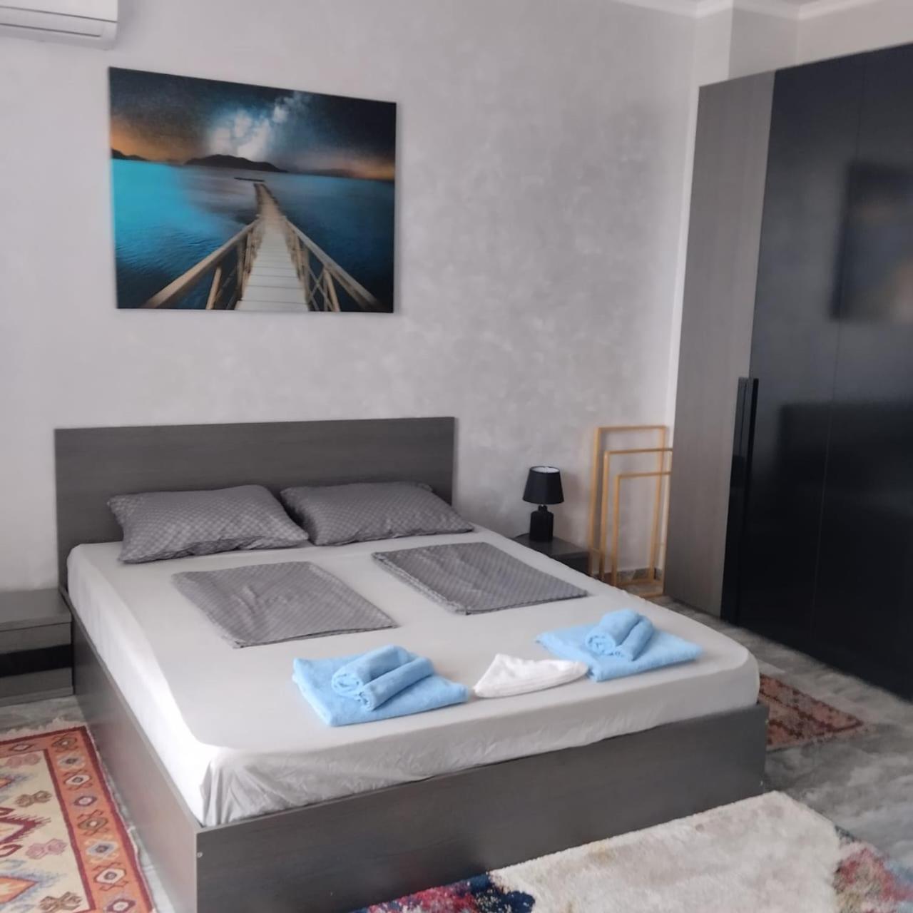 Studio with Sofa Bed photo 2