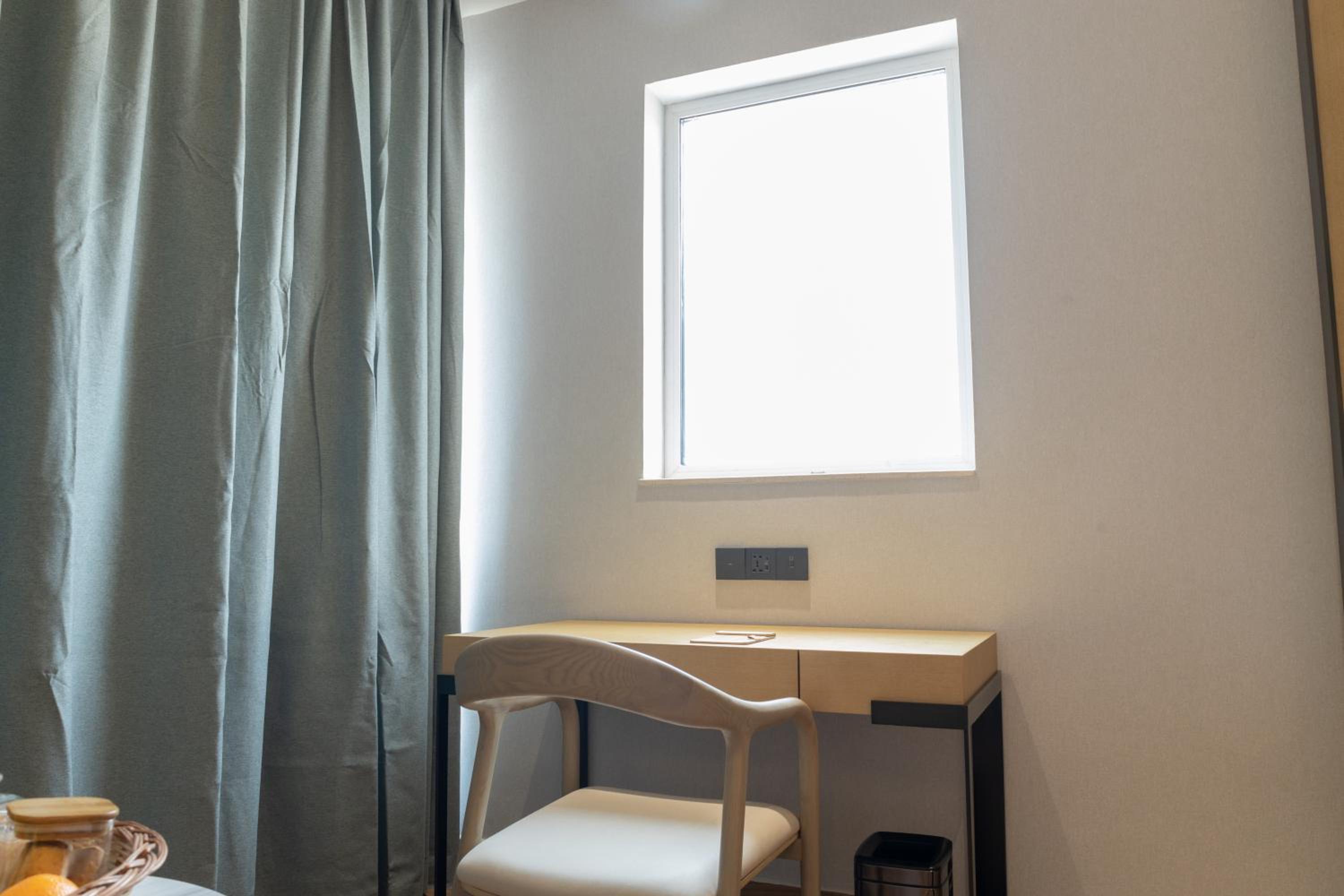 Suite - Photo 3