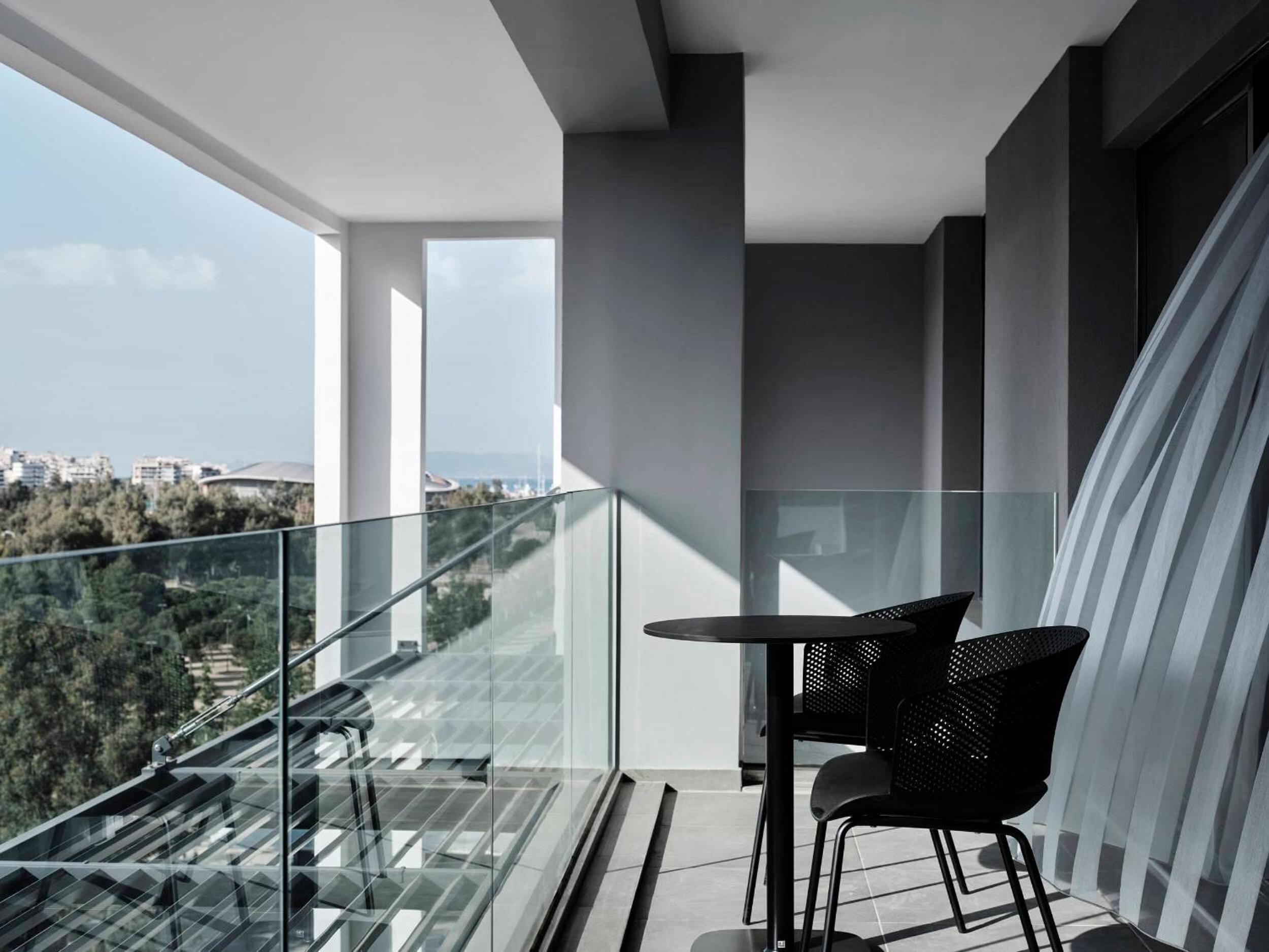 Superior King Suite photo 3