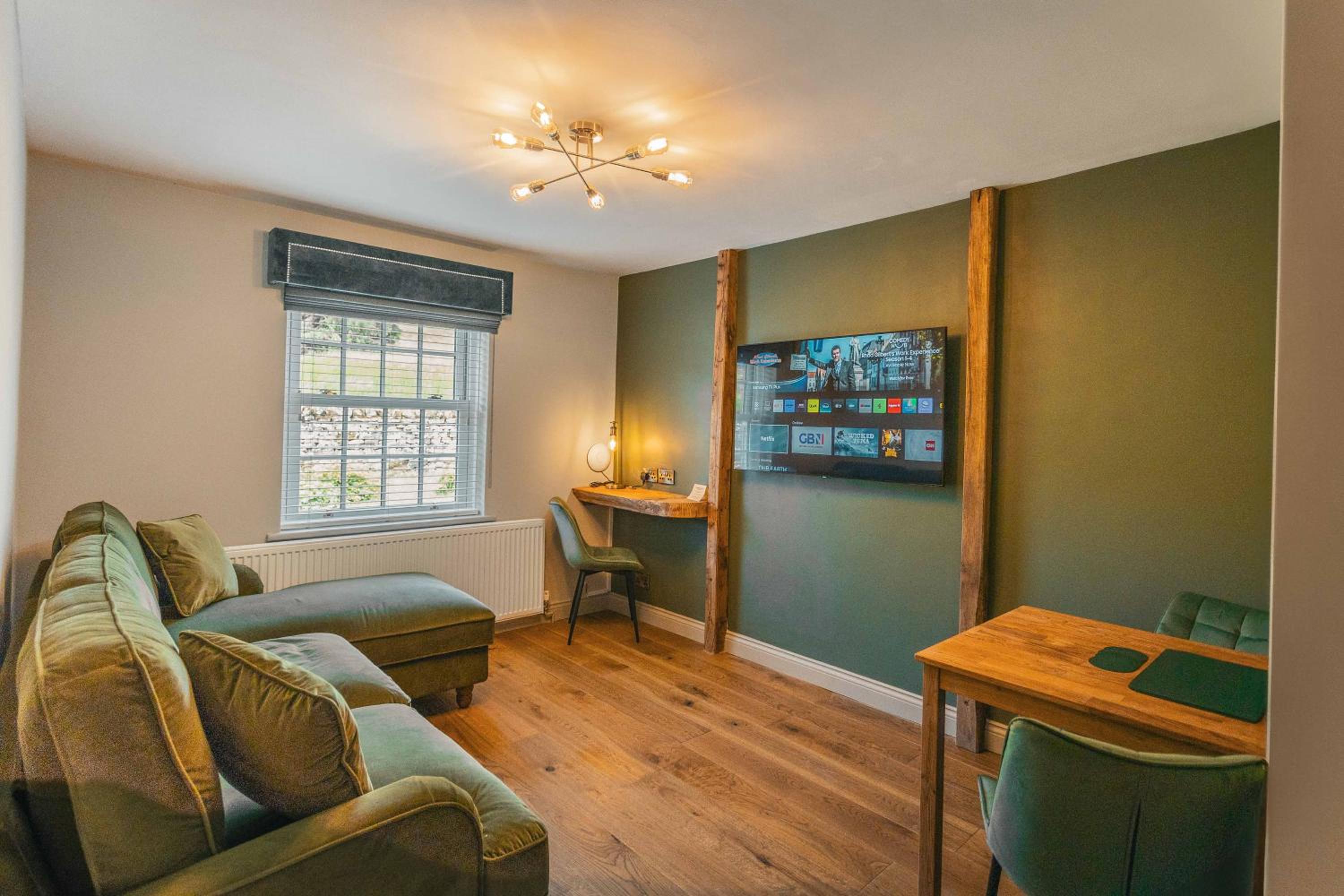 One-Bedroom Apartment