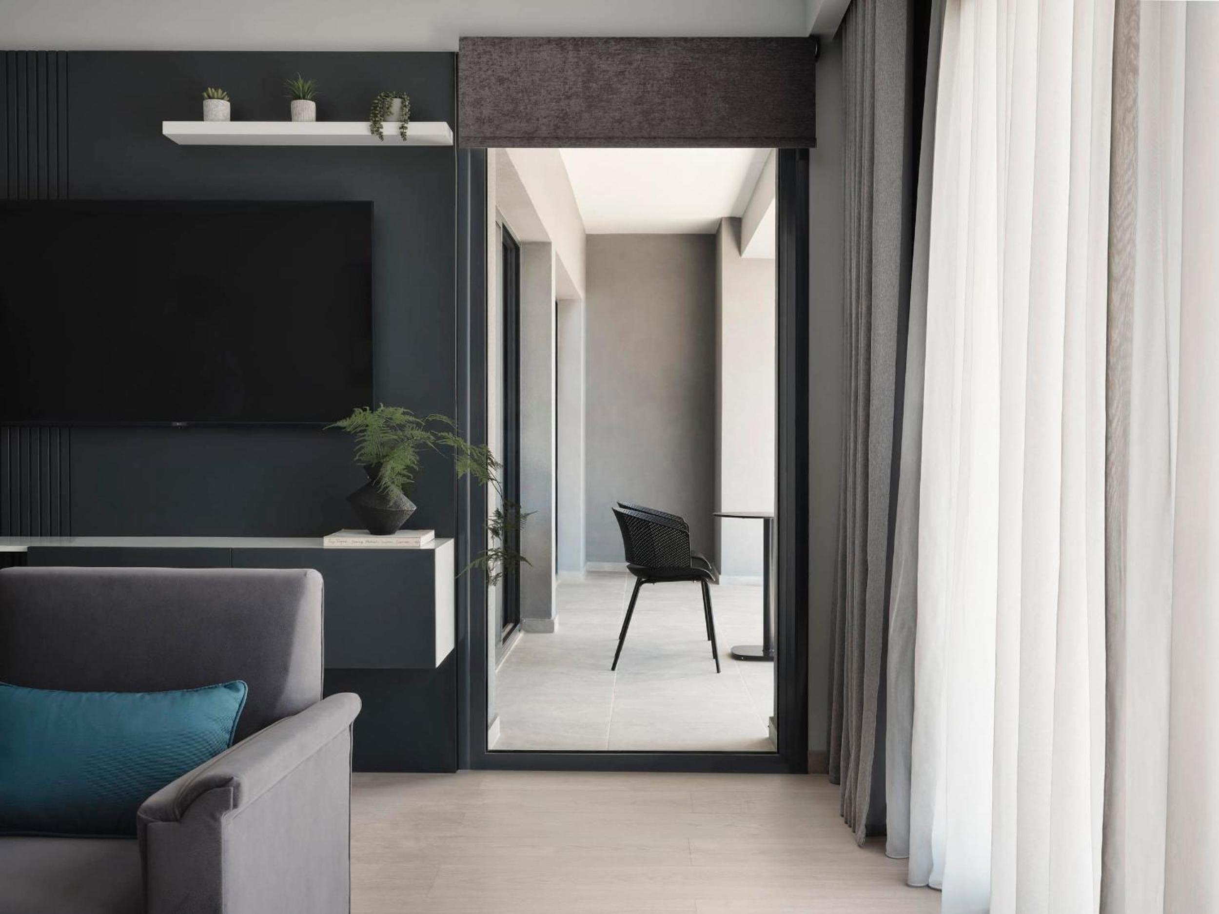 Two-Bedroom Suite photo 2