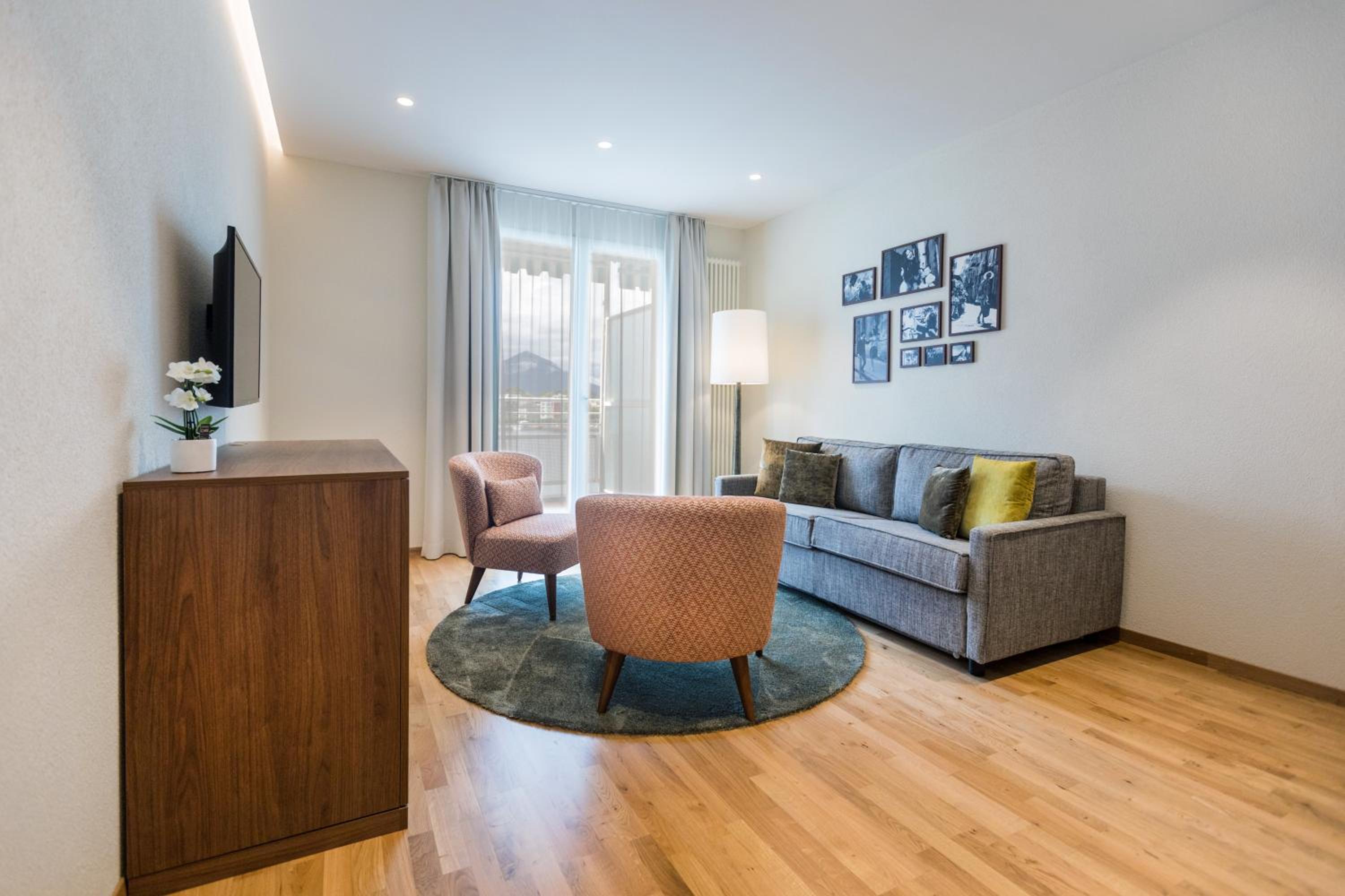 Family Apartment with Lake View