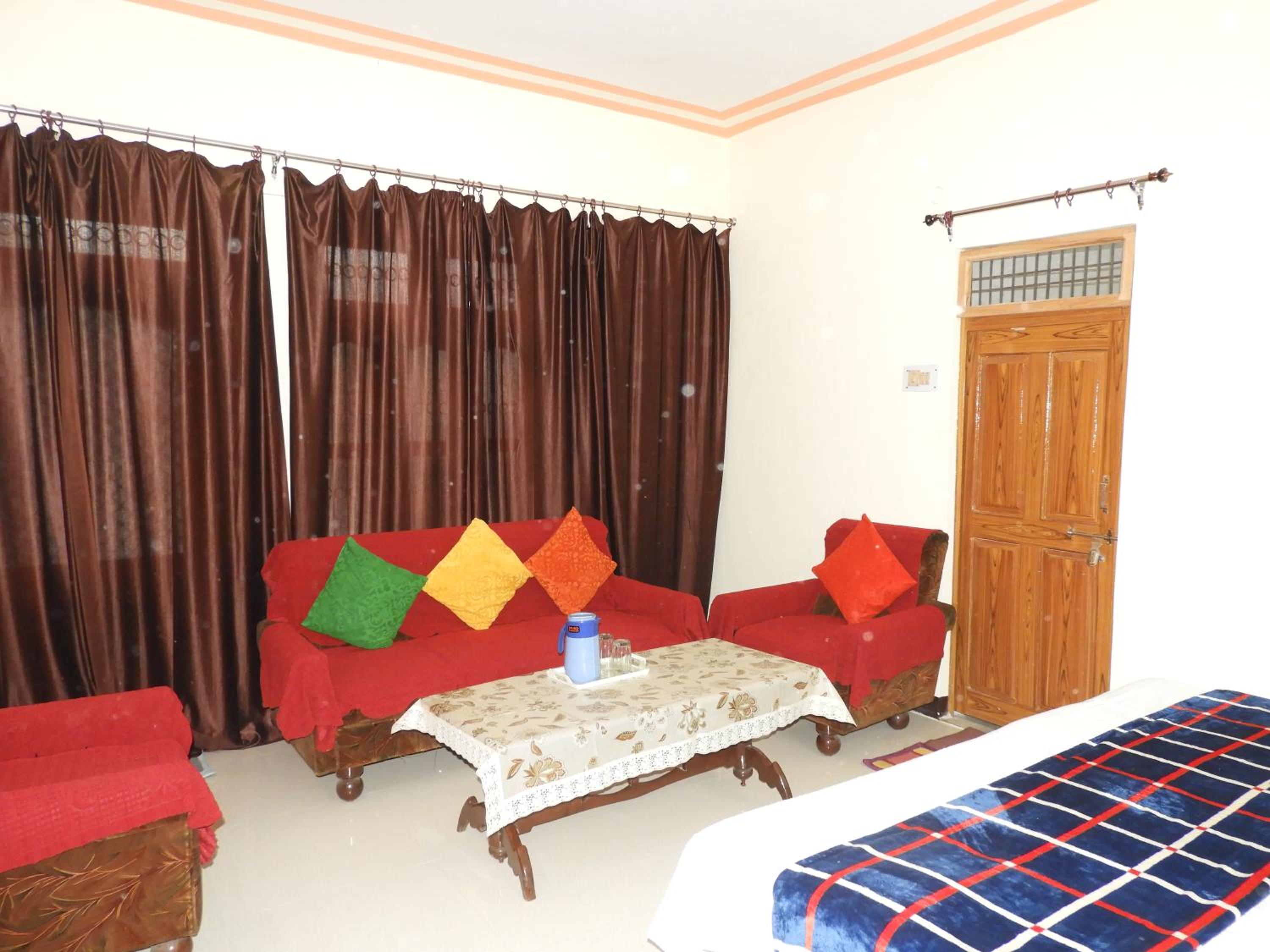 Double Room with Private Bathroom photo 2