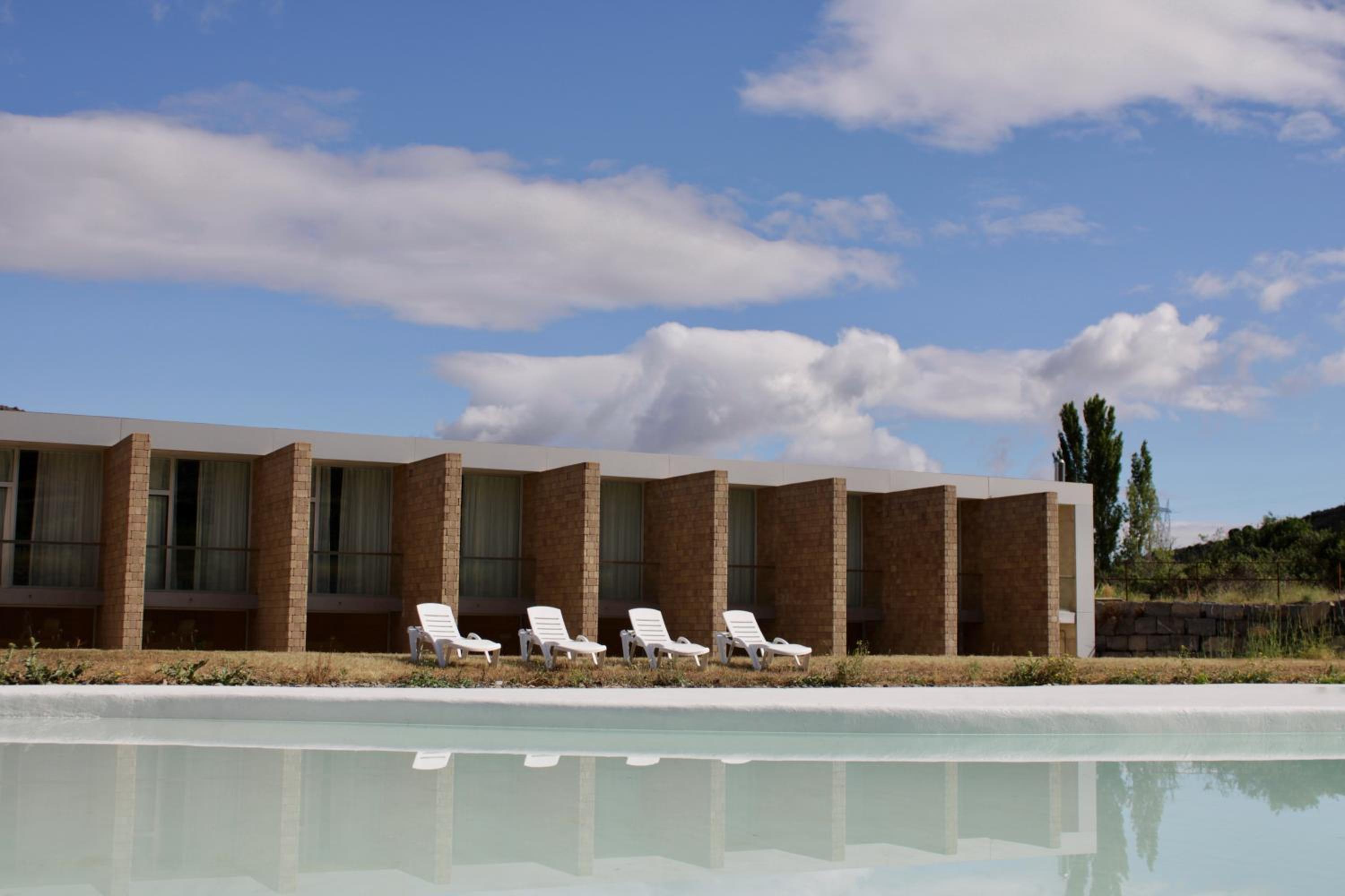 Double Room with Pool View photo 2